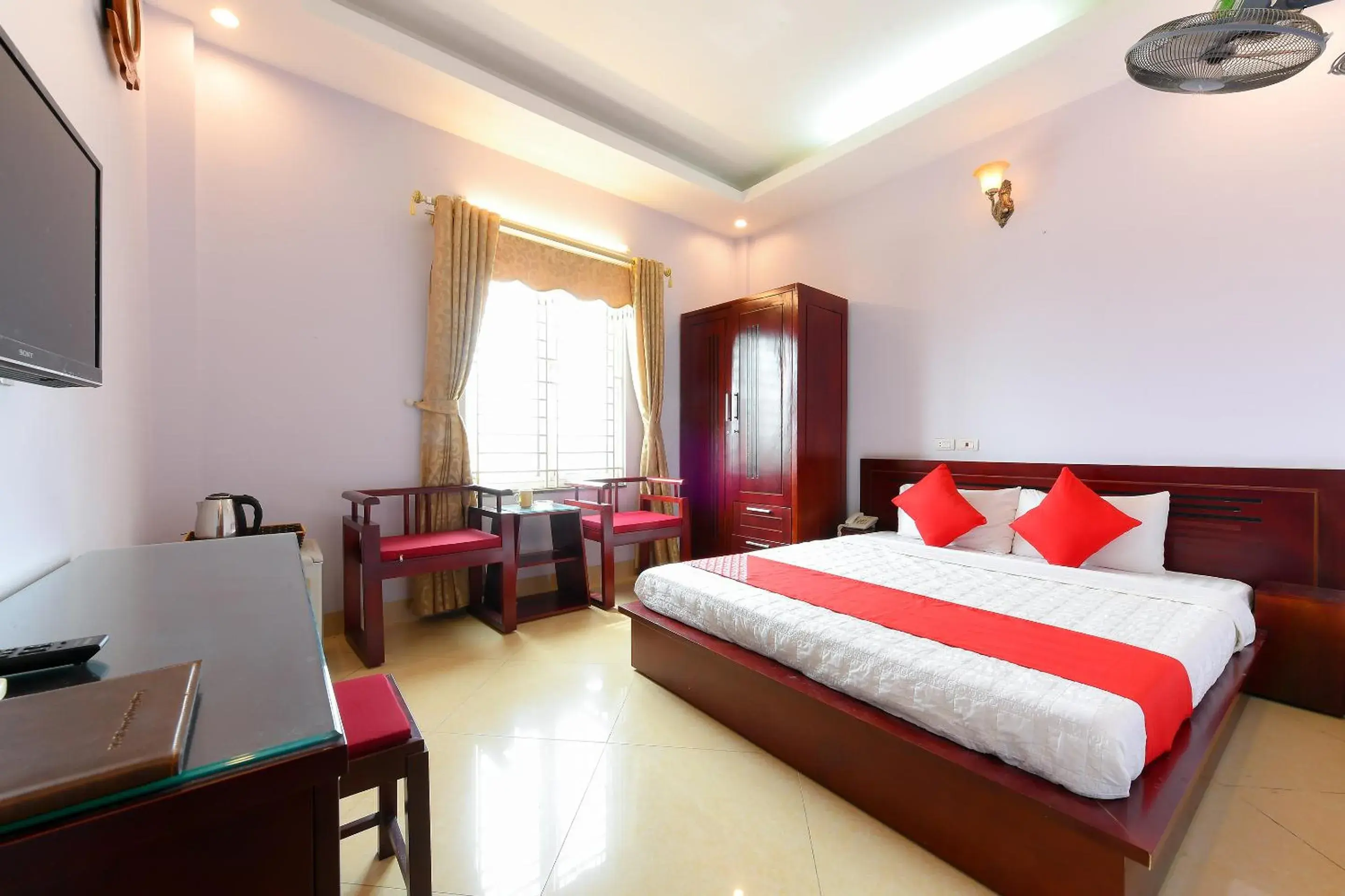 Bedroom, Bed in TITANIC HOTEL Bedroom, Bed in TITANIC HOTEL