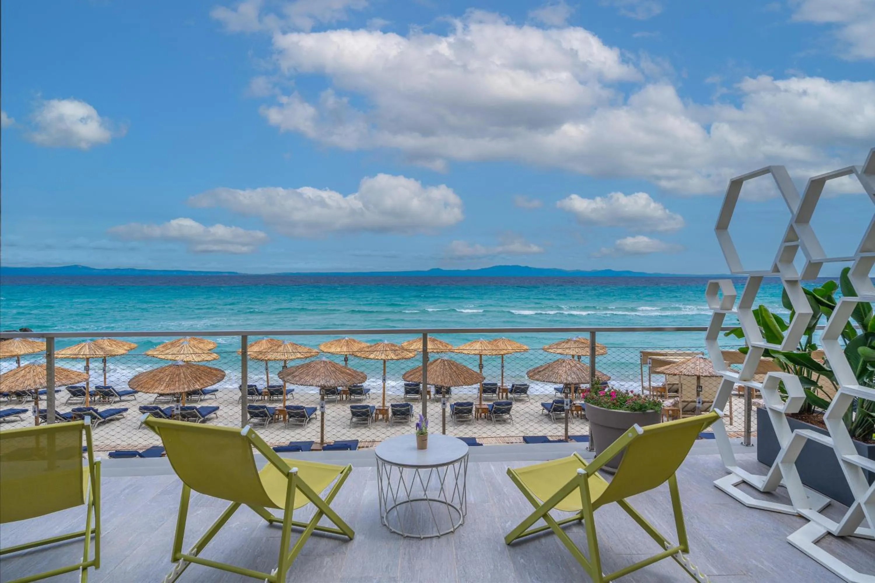 Lounge or bar in Ammon Zeus Luxury Beach Hotel