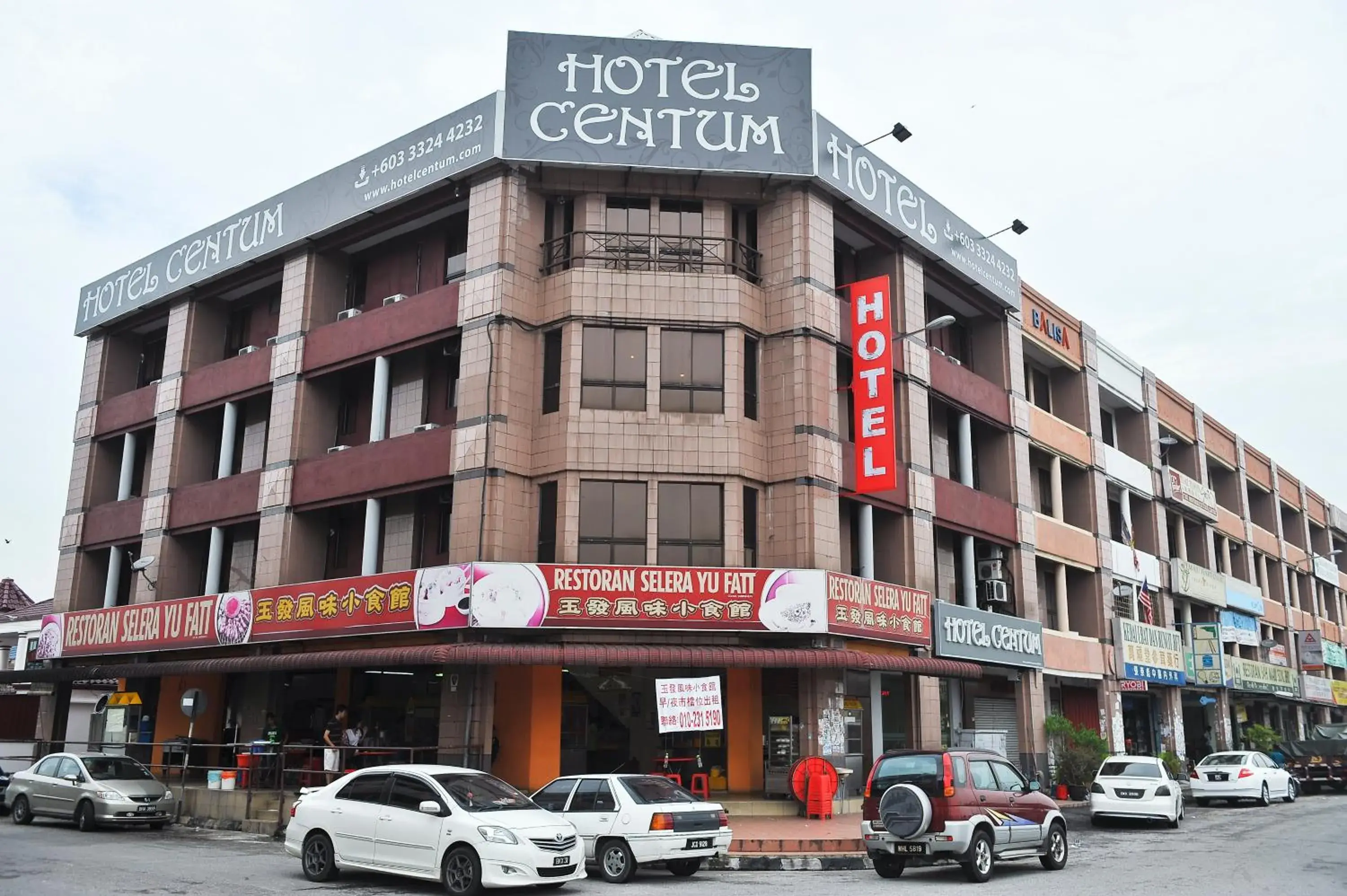 Property Building in Hotel Centum