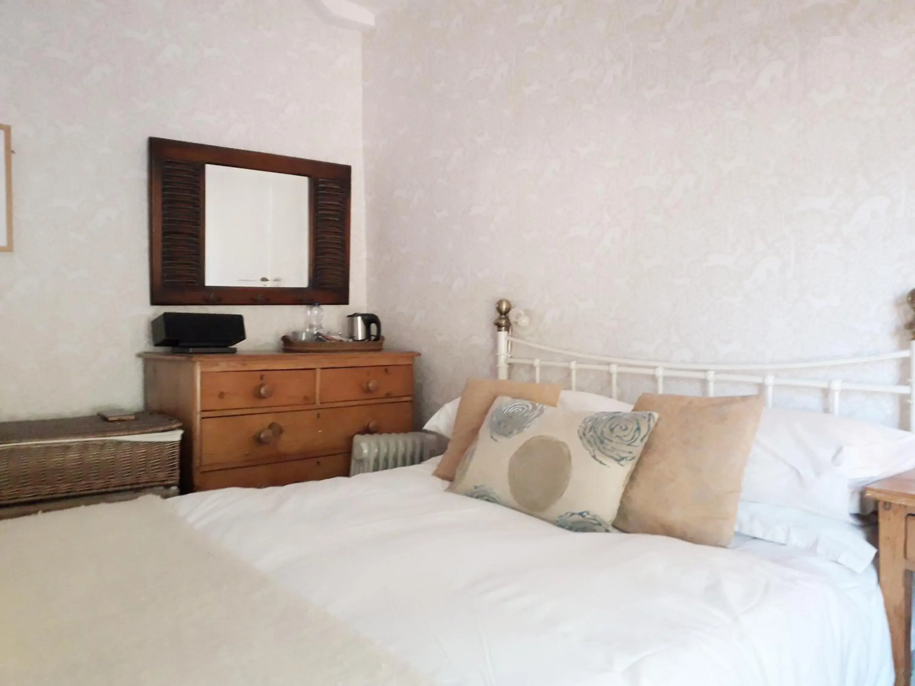 Economy Single Room - single occupancy in Tŷ Selah, Rugby Ave, Neath Economy Single Room - single occupancy in Tŷ Selah, Rugby Ave, Neath