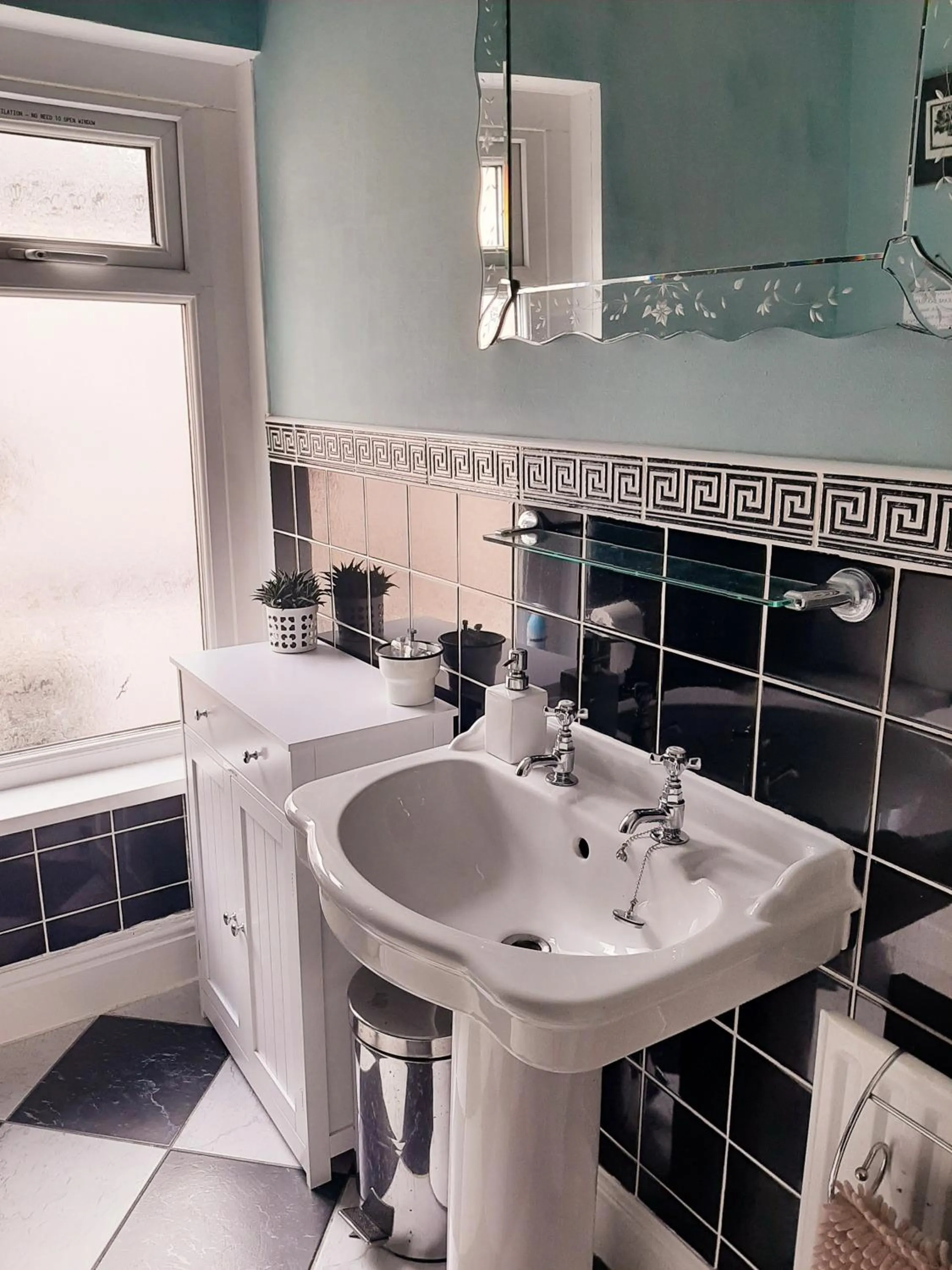 Tŷ Selah, Rugby Ave, Neath