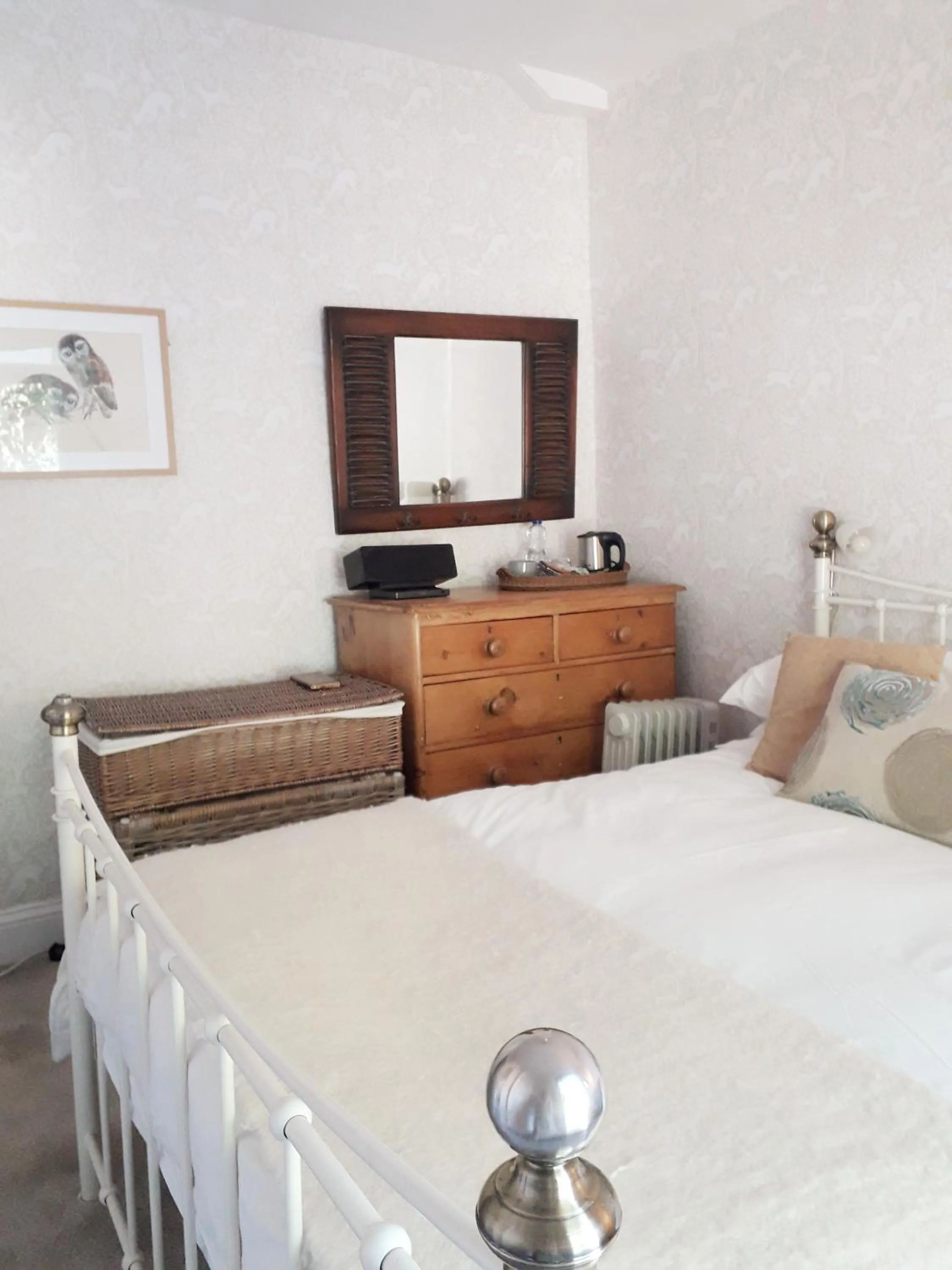 Photo of the whole room, Bed in Tŷ Selah, Rugby Ave, Neath