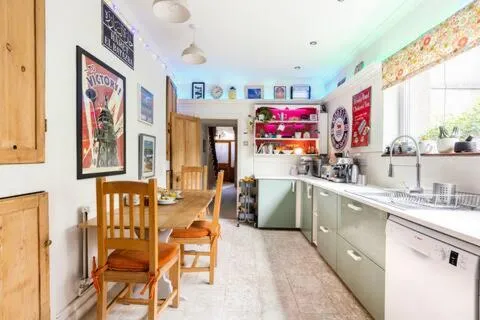 Communal kitchen in Tŷ Selah, Rugby Ave, Neath