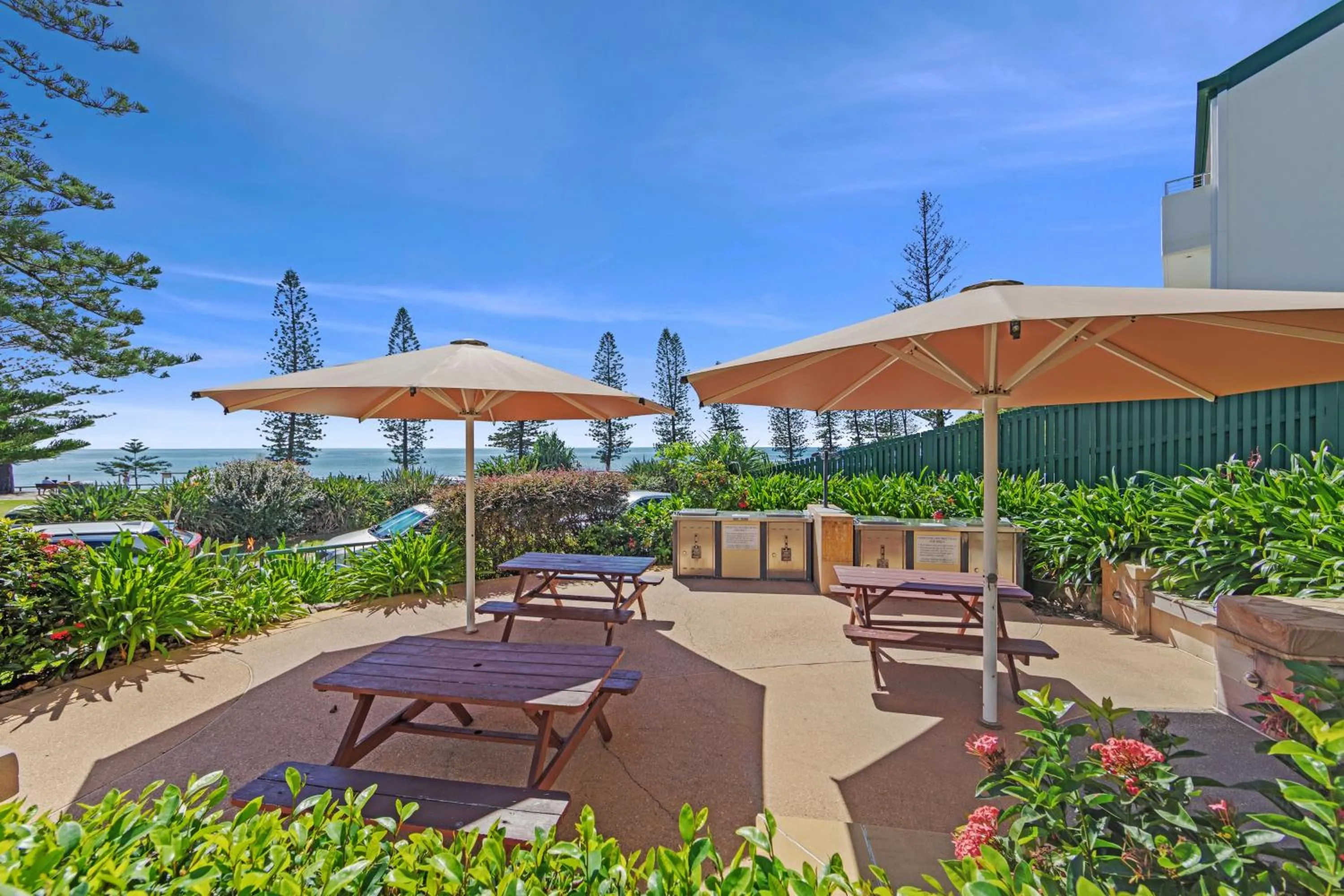 Swimming pool in The Norfolks on Moffat Beach