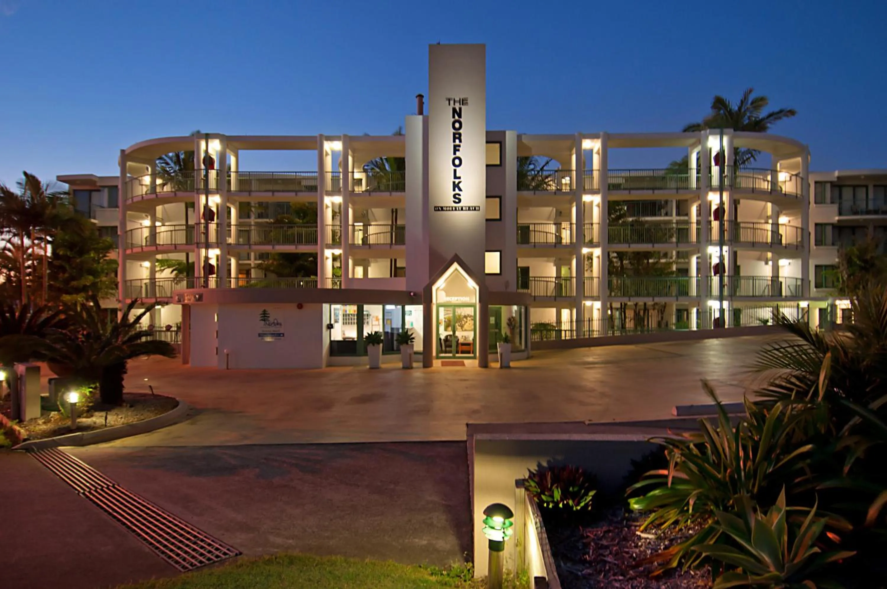 Property building in The Norfolks on Moffat Beach