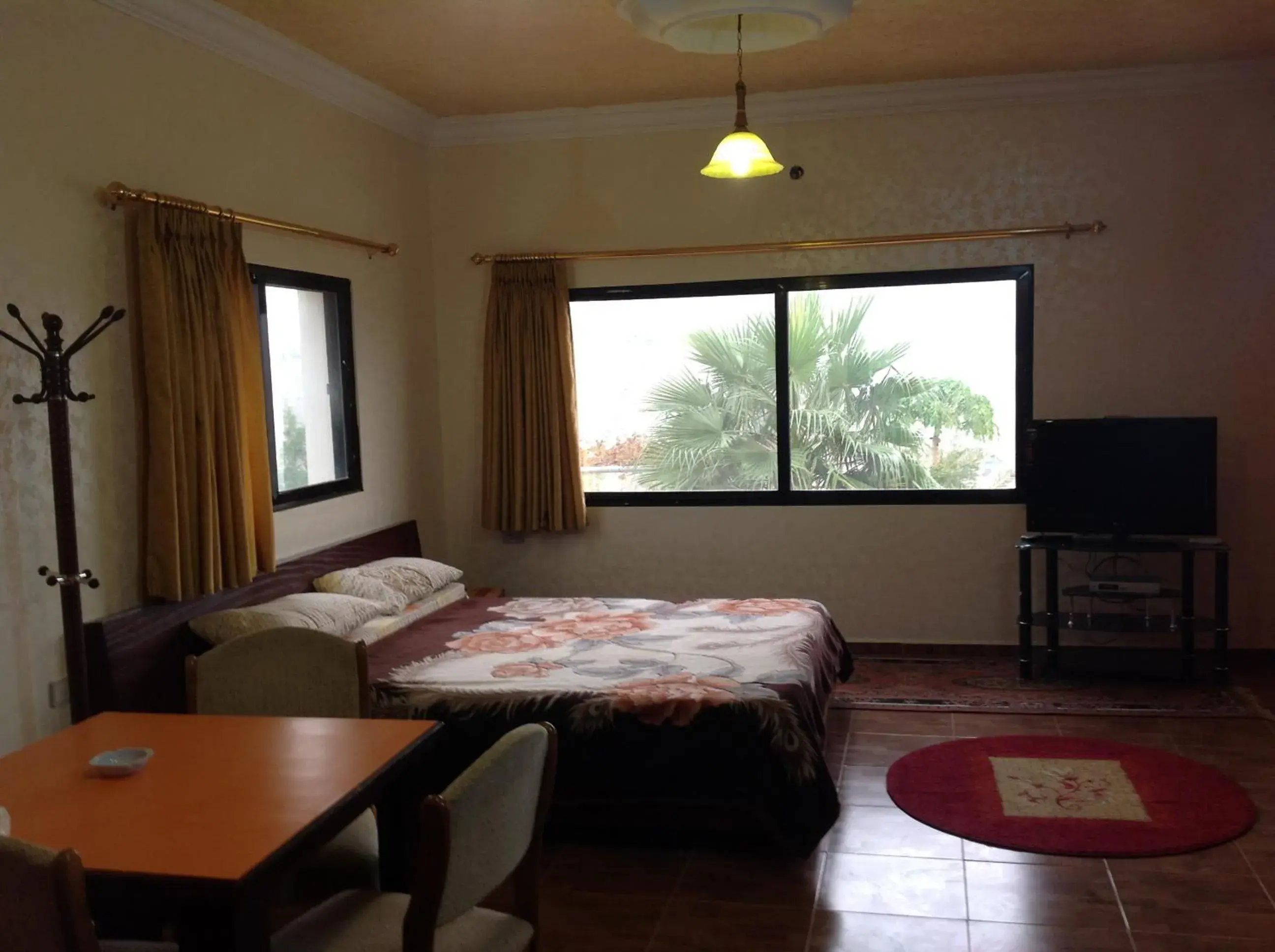 Twin Room with Lake View in Murshed Motel Twin Room with Lake View in Murshed Motel