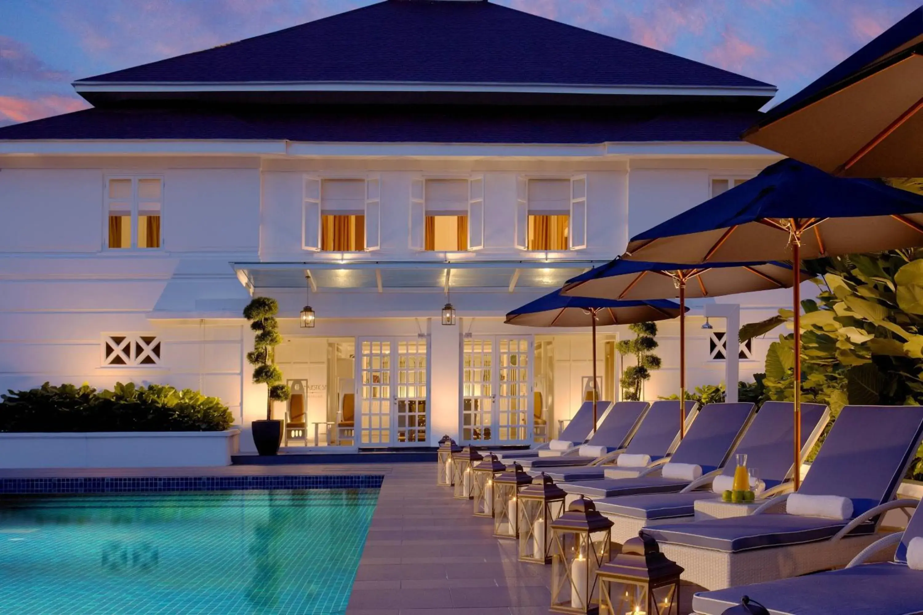 Swimming pool in The Majestic Hotel Kuala Lumpur, Autograph Collection Swimming pool in The Majestic Hotel Kuala Lumpur, Autograph Collection