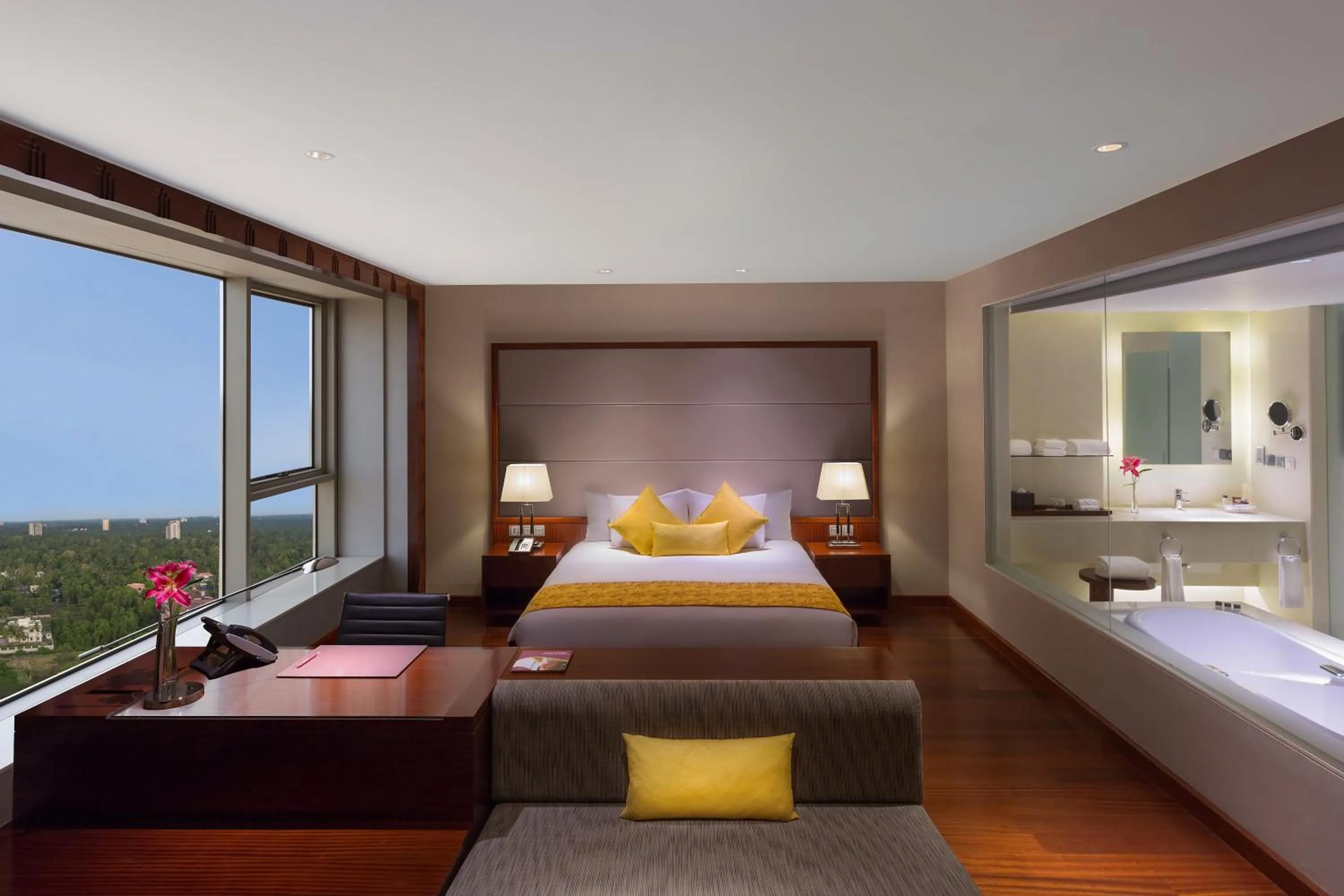 Photo of the whole room, Bed in Crowne Plaza Kochi by IHG