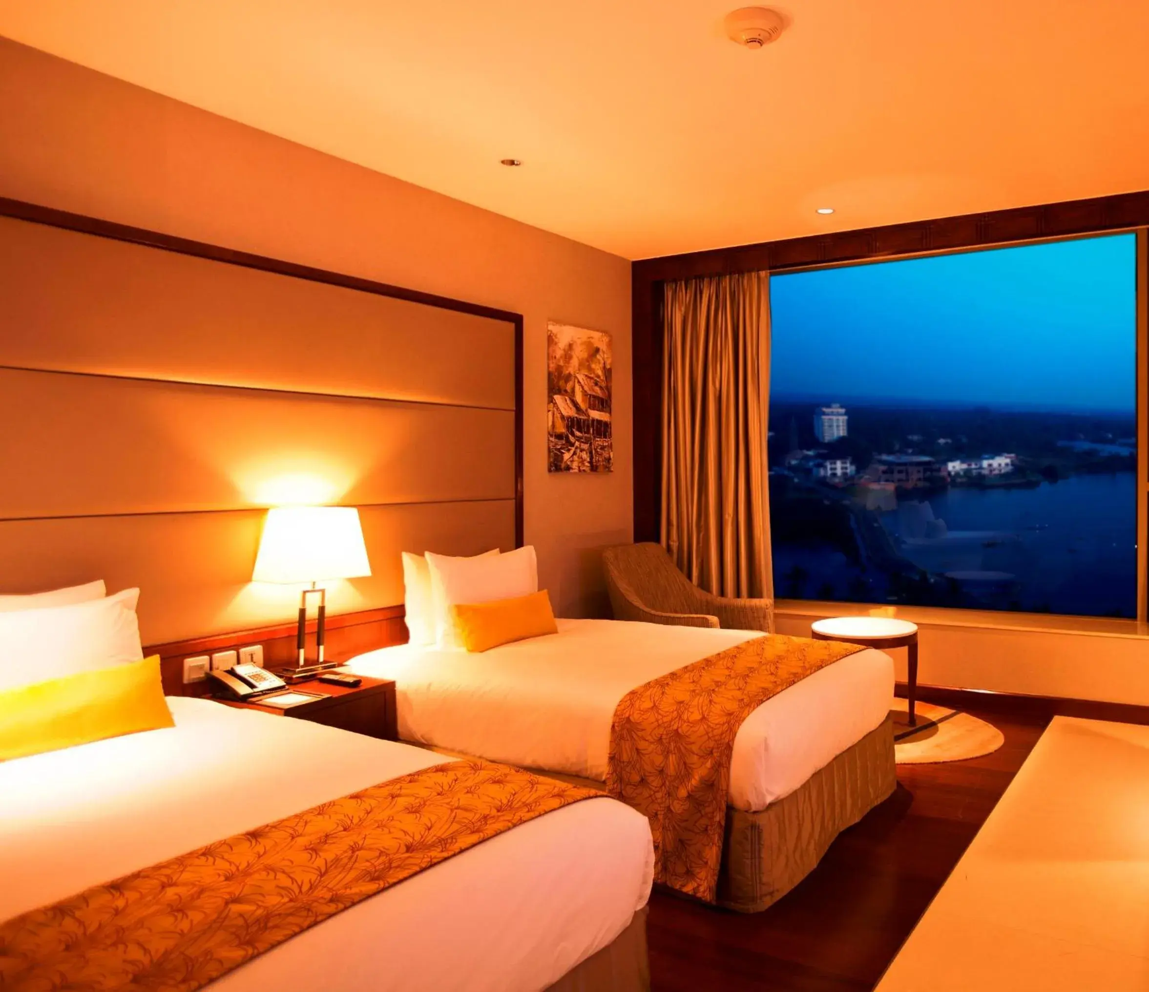 Night, Bed in Crowne Plaza Kochi by IHG Night, Bed in Crowne Plaza Kochi by IHG