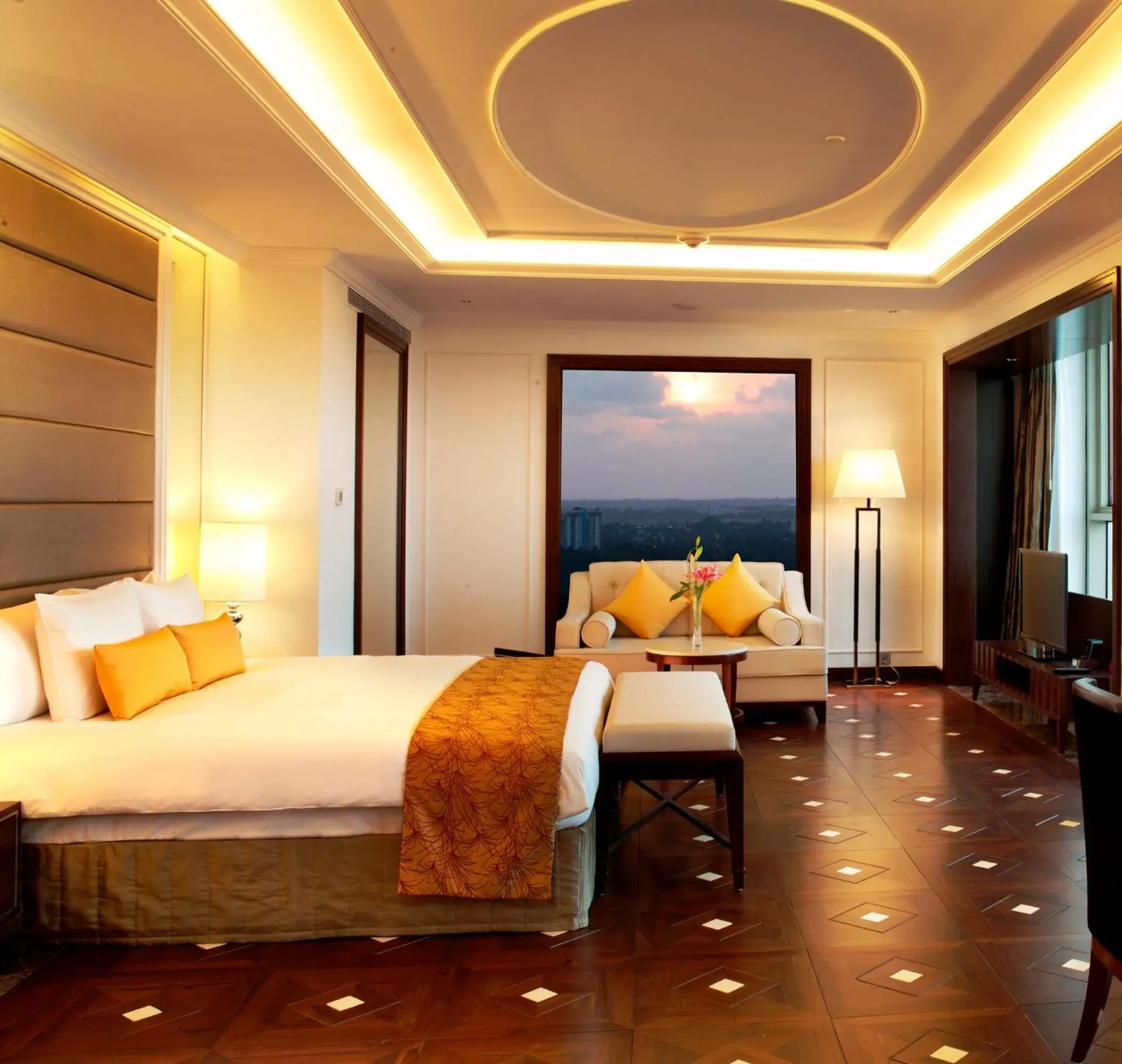 TV and multimedia, Bed in Crowne Plaza Kochi by IHG TV and multimedia, Bed in Crowne Plaza Kochi by IHG