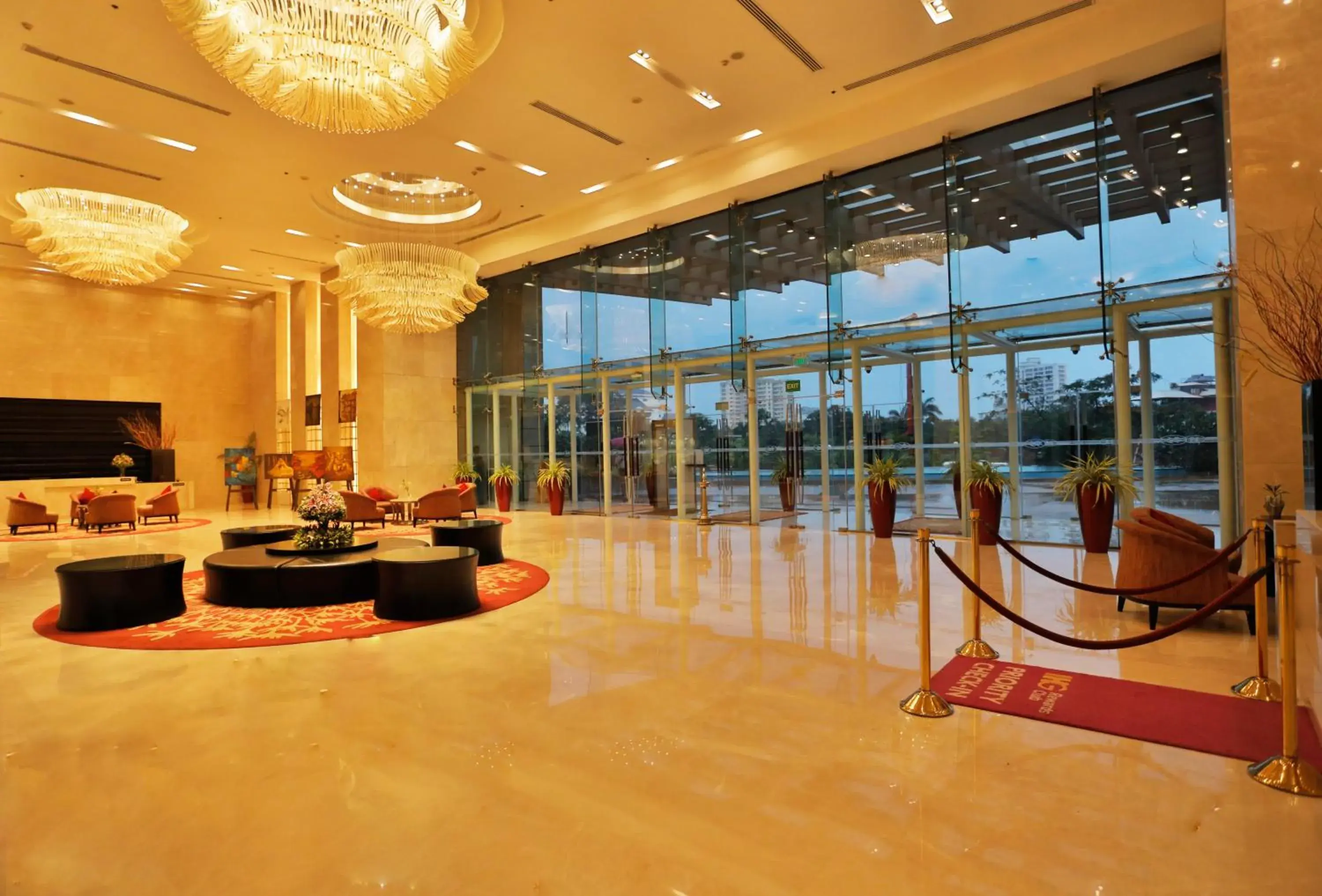 Property building in Crowne Plaza Kochi by IHG Property building in Crowne Plaza Kochi by IHG