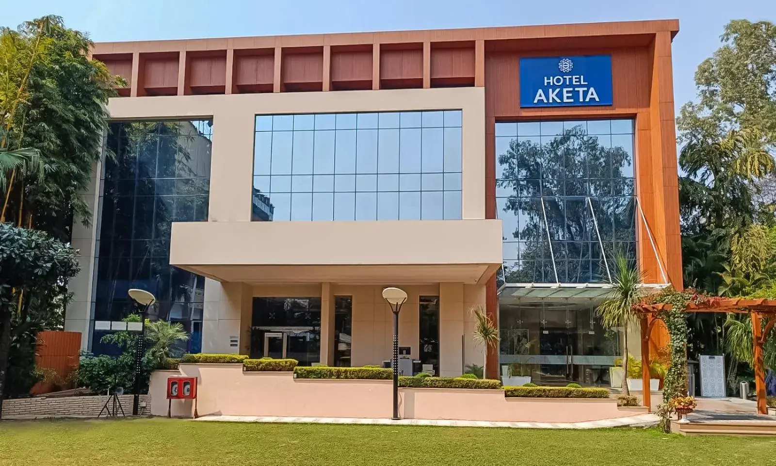 Property building in Hotel Aketa Rajpur Road Dehradun, Dehradun Property building in Hotel Aketa Rajpur Road Dehradun, Dehradun