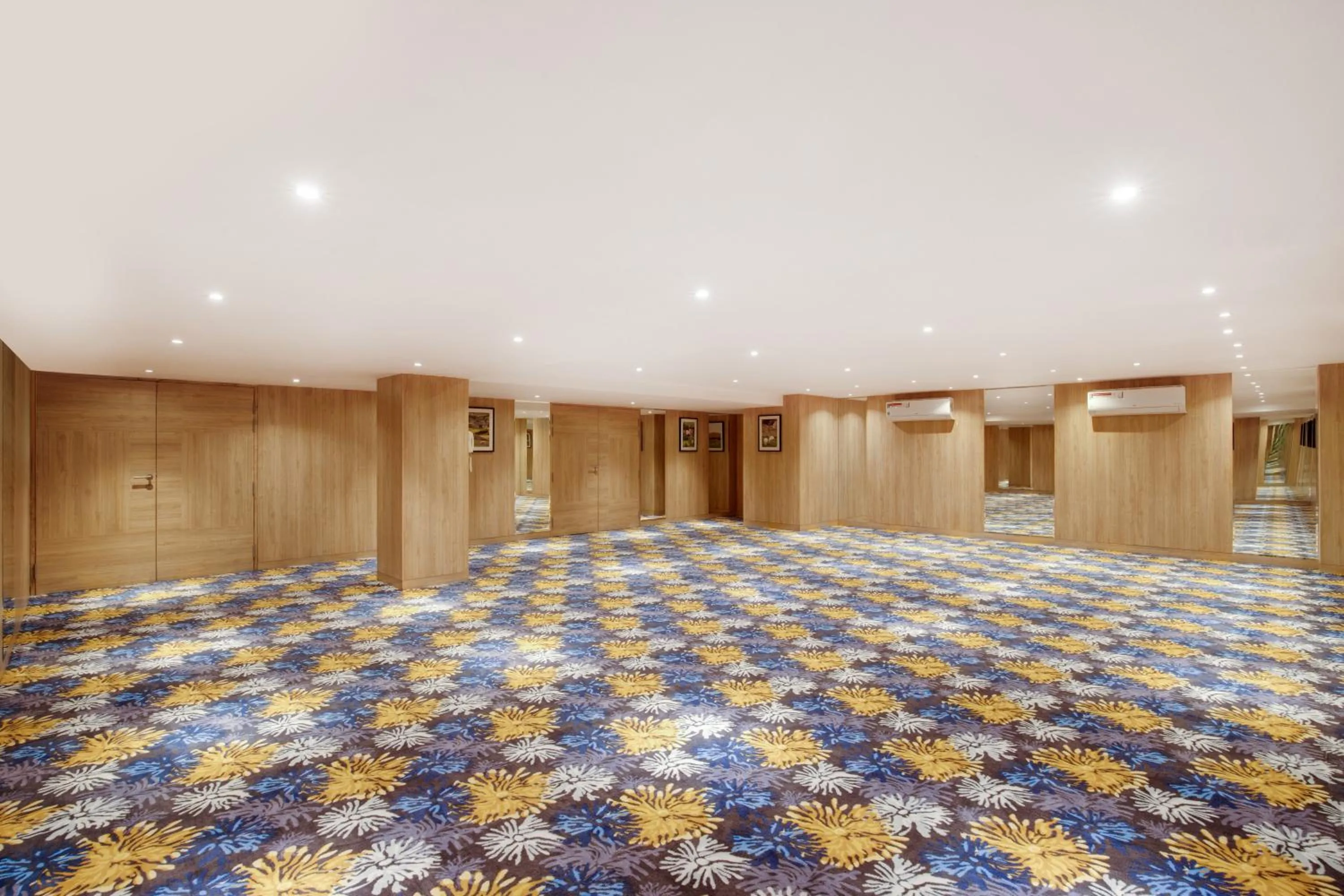 Banquet/Function facilities in Hotel Aketa Rajpur Road Dehradun, Dehradun