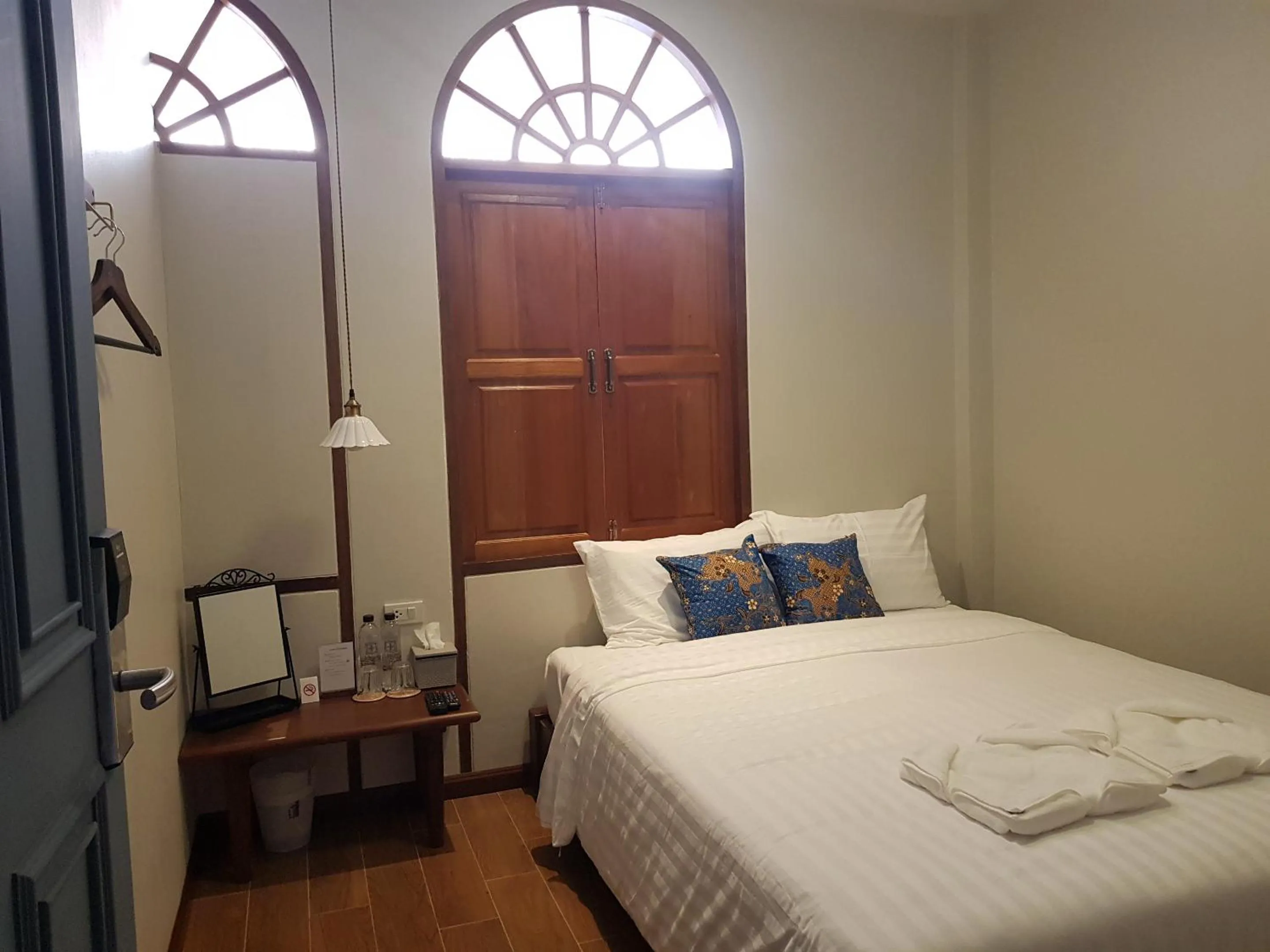 Bed in A Day inn Ranong Hostel