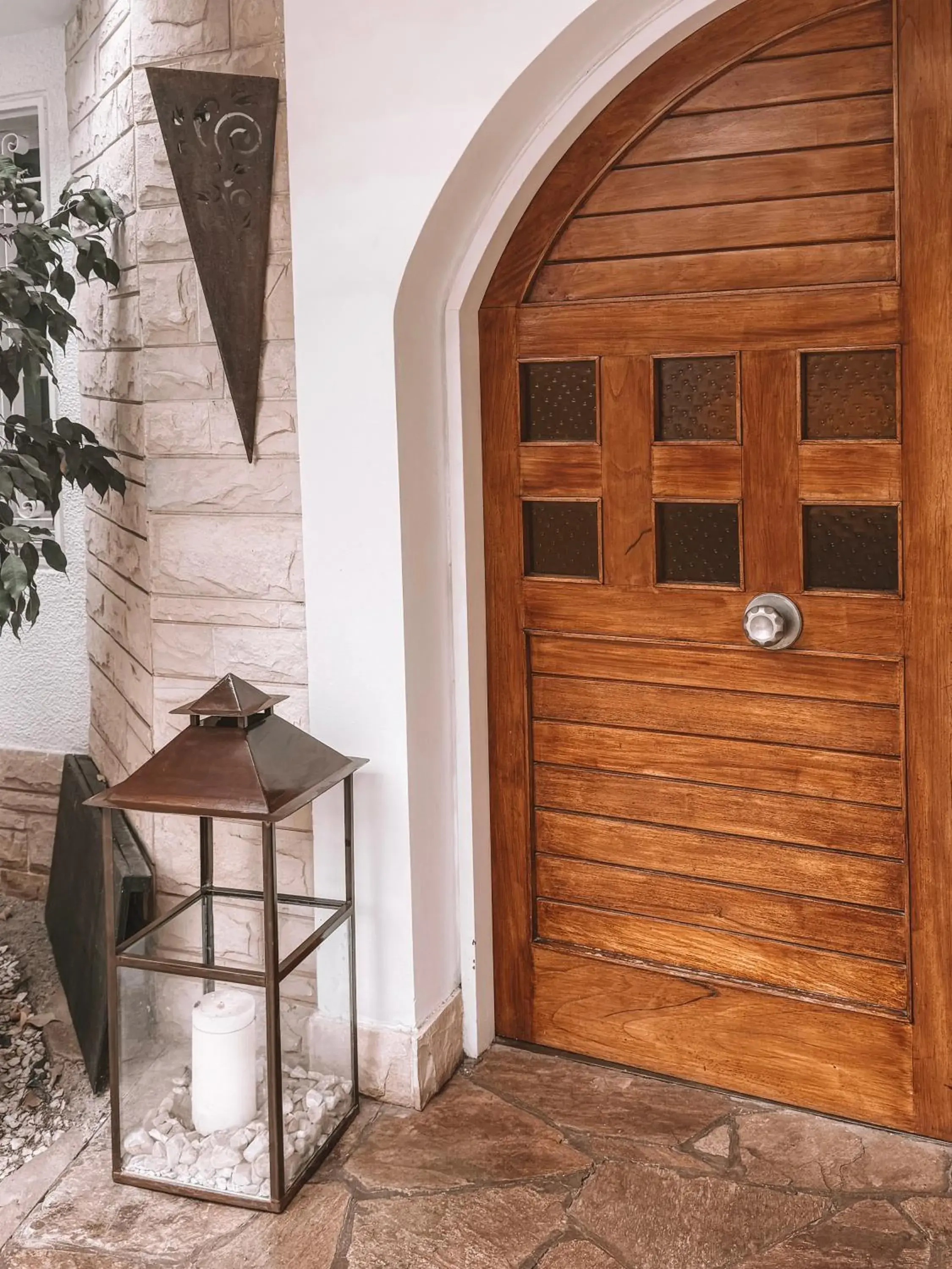 Facade/entrance in La Masia Facade/entrance in La Masia
