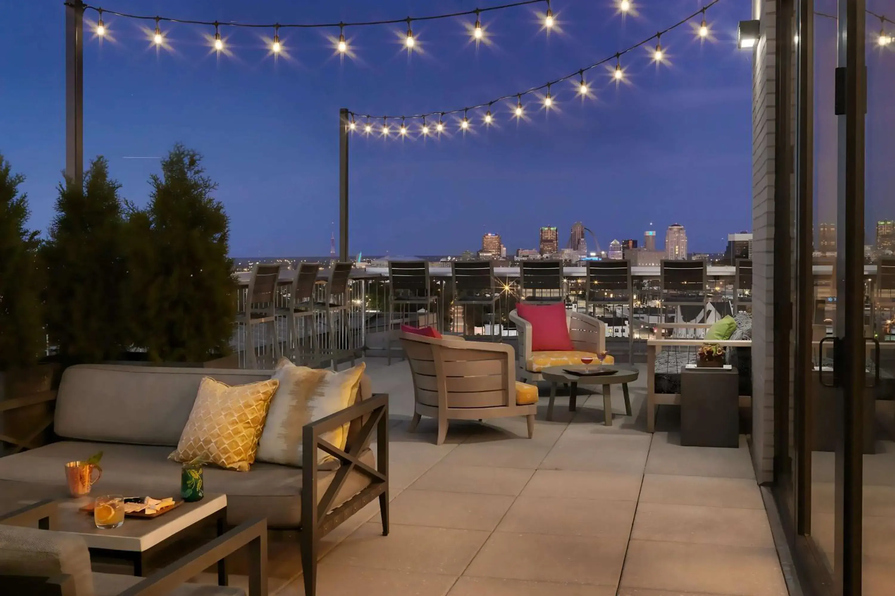 Restaurant/places to eat in Angad Arts Hotel St Louis, Tapestry Collection by Hilton Restaurant/places to eat in Angad Arts Hotel St Louis, Tapestry Collection by Hilton