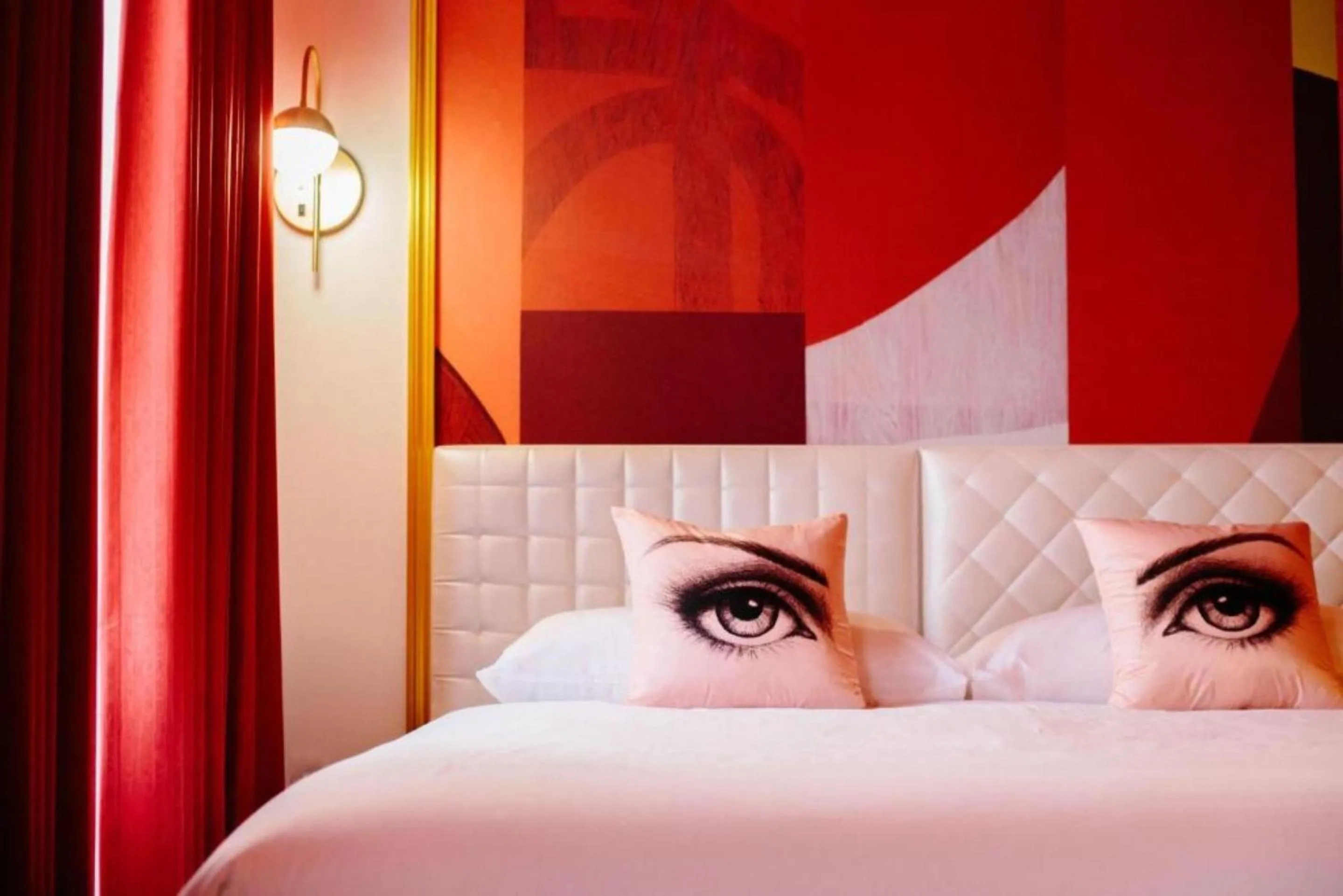 Bedroom, Bed in Angad Arts Hotel St Louis, Tapestry Collection by Hilton