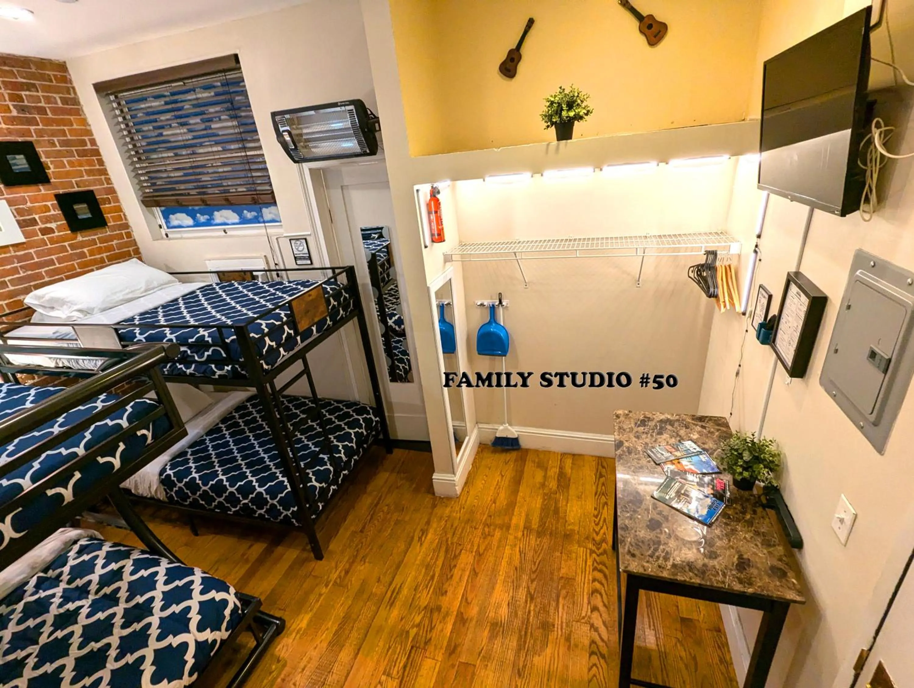 Bedroom, Bed in NYC Empire Apartments