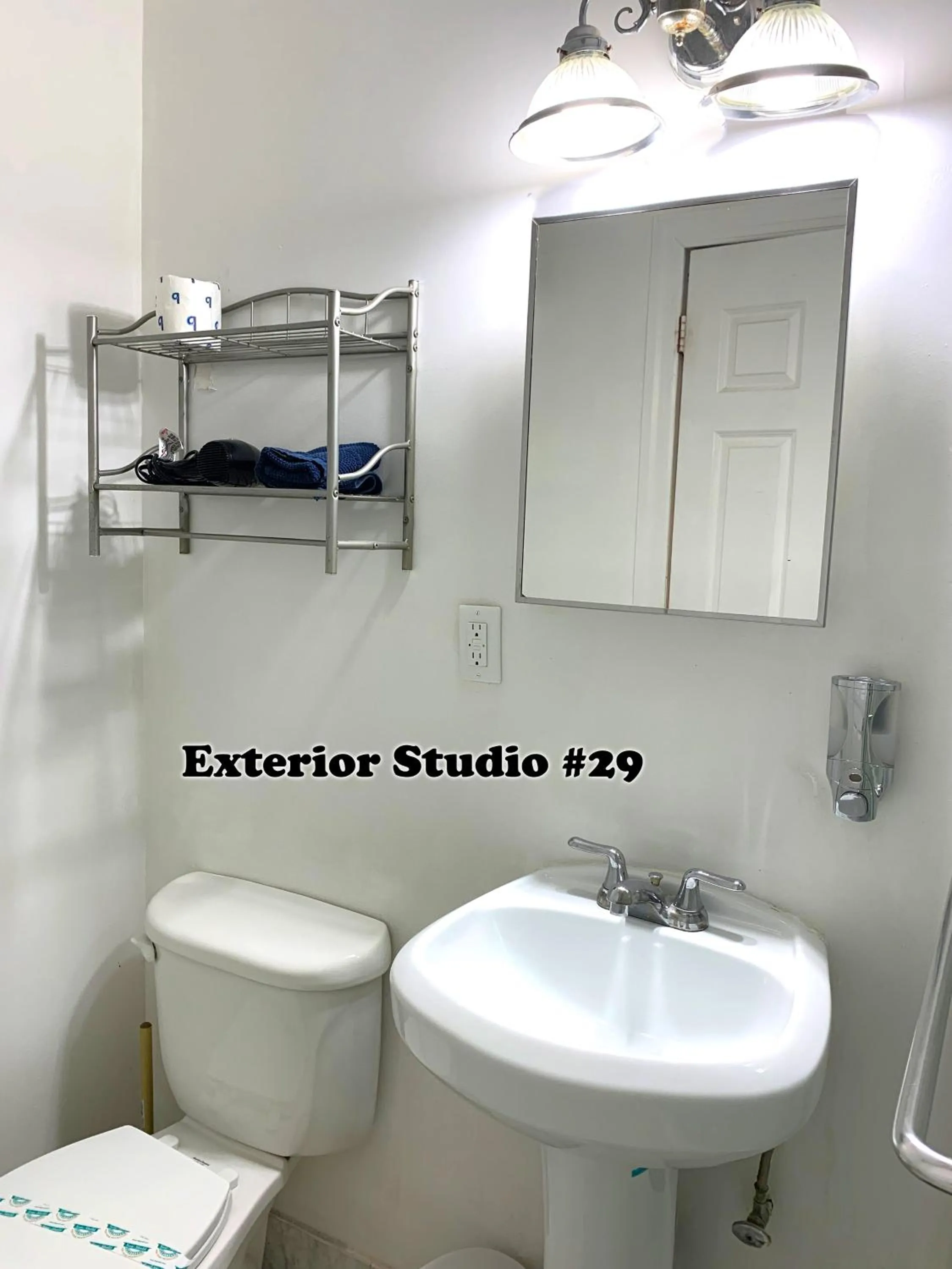 Bathroom in NYC Empire Apartments