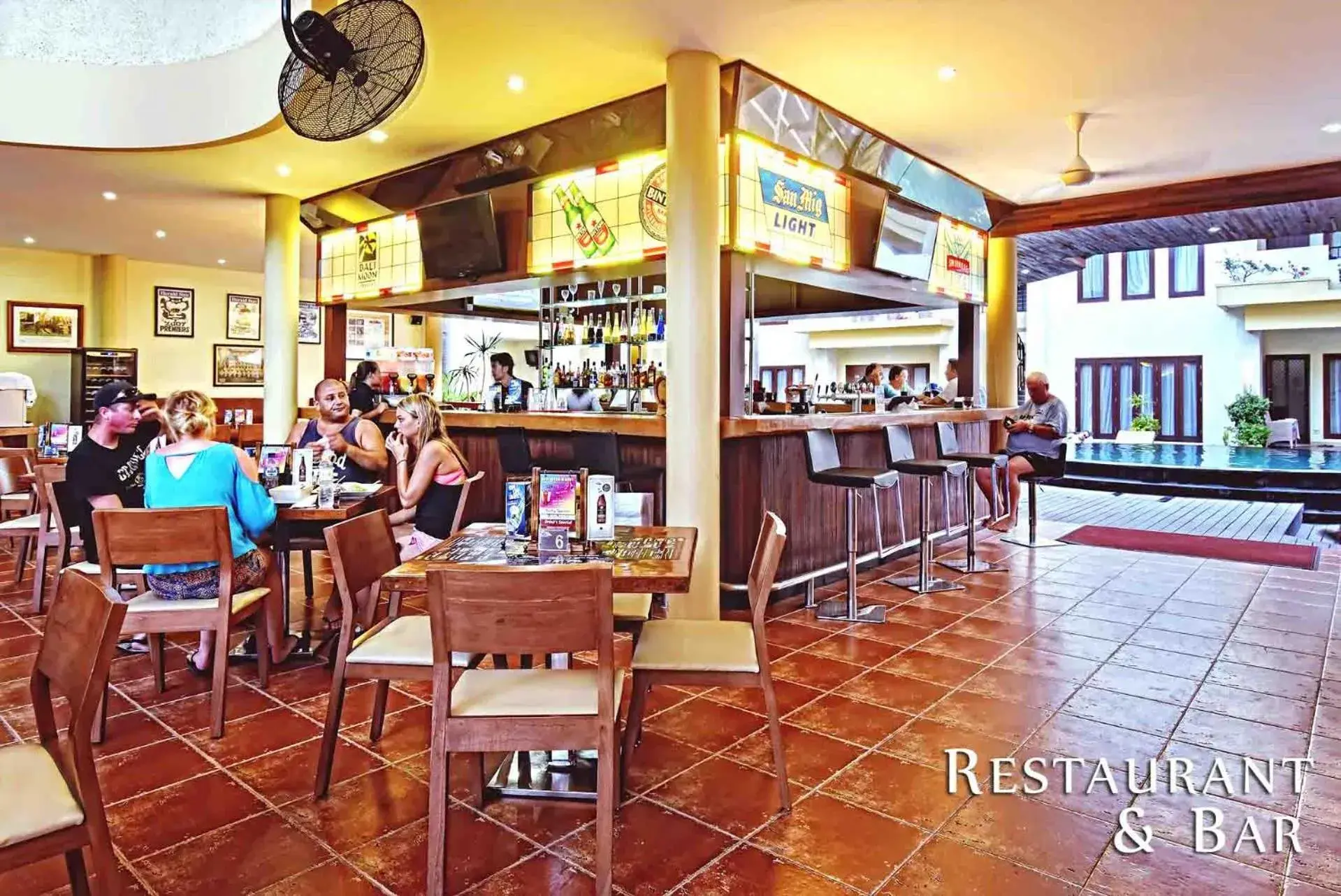 Restaurant/places to eat in Kuta Town House Apartments Restaurant/places to eat in Kuta Town House Apartments