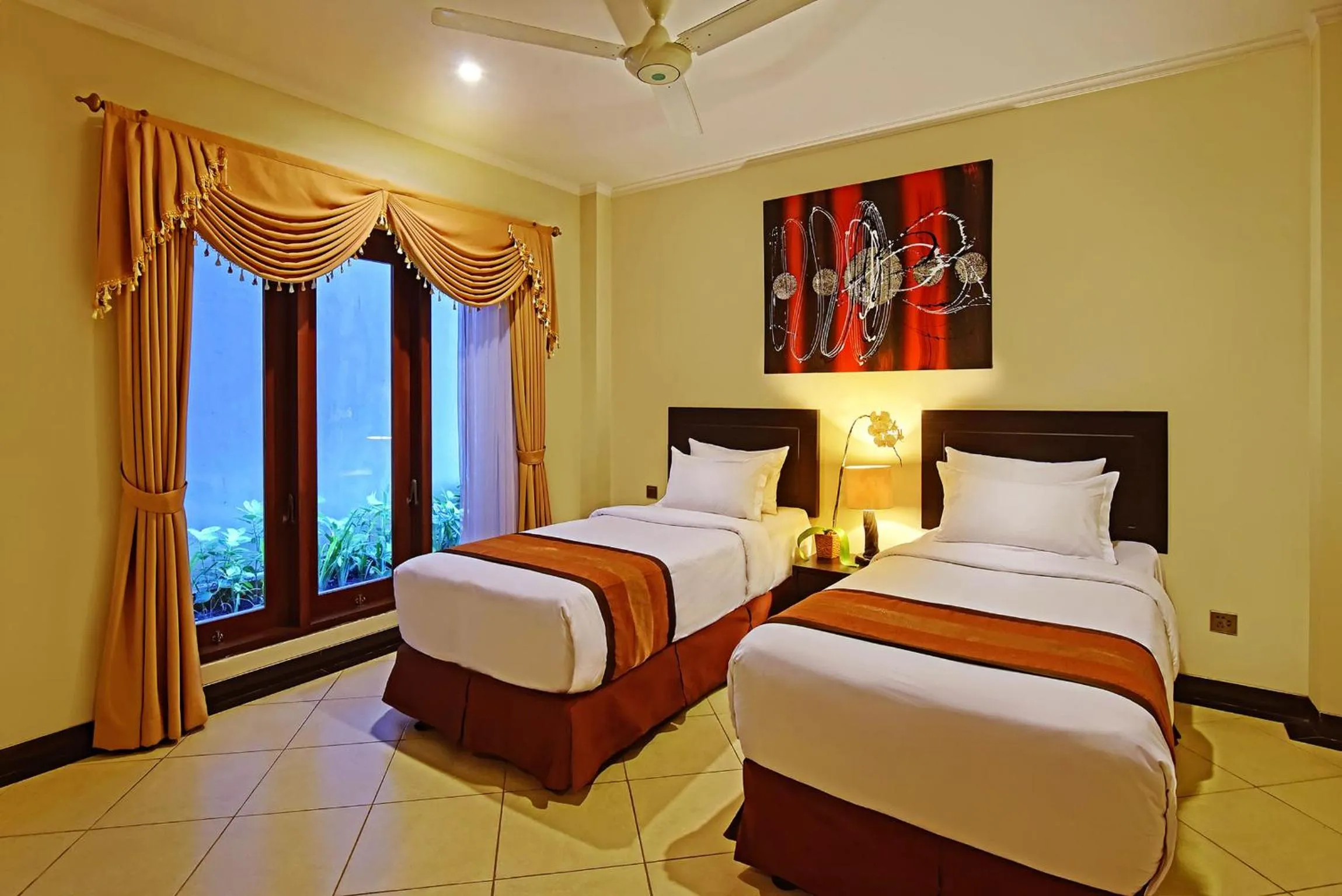 Photo of the whole room, Bed in Kuta Town House Apartments