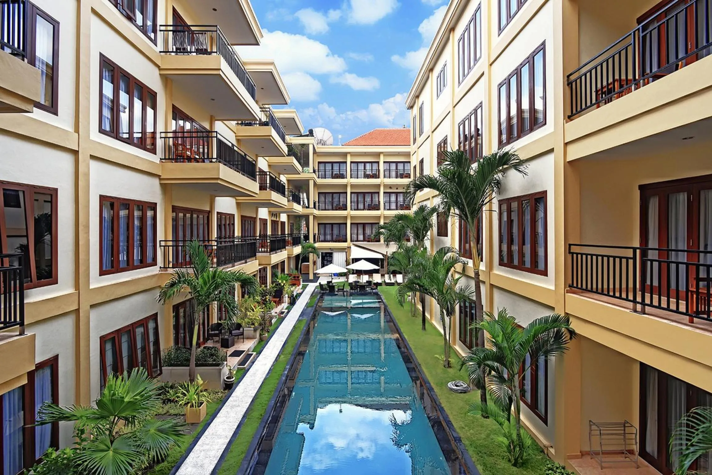 Swimming pool in Kuta Town House Apartments