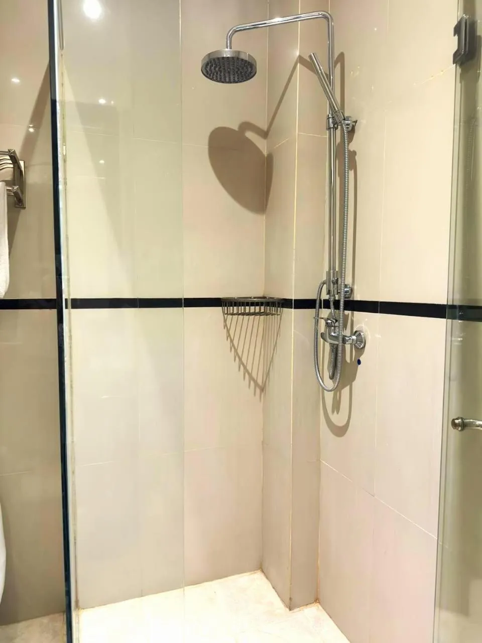 Shower in Kuta Town House Apartments
