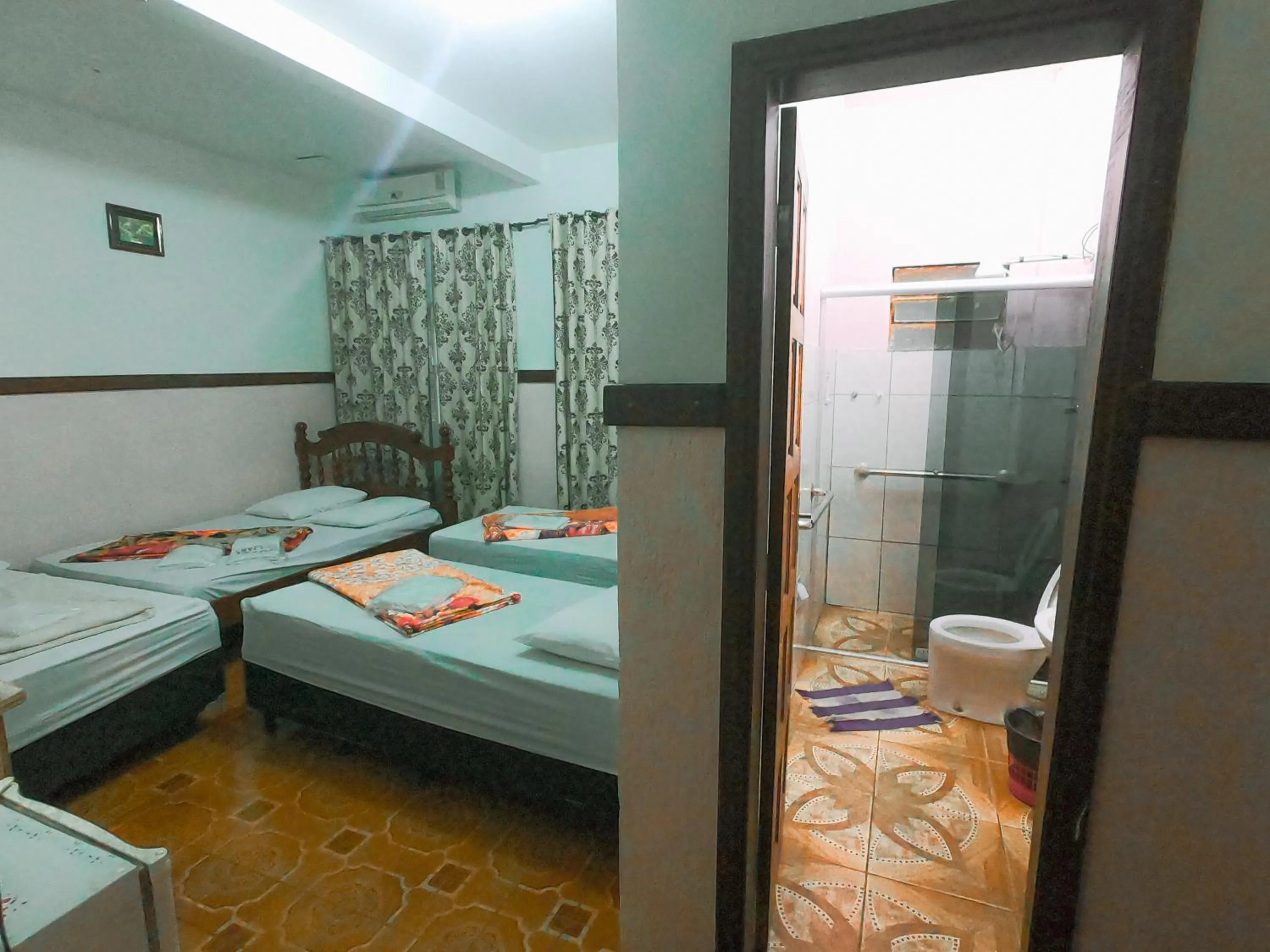 Photo of the whole room, Bed in Guajará Palace Hotel