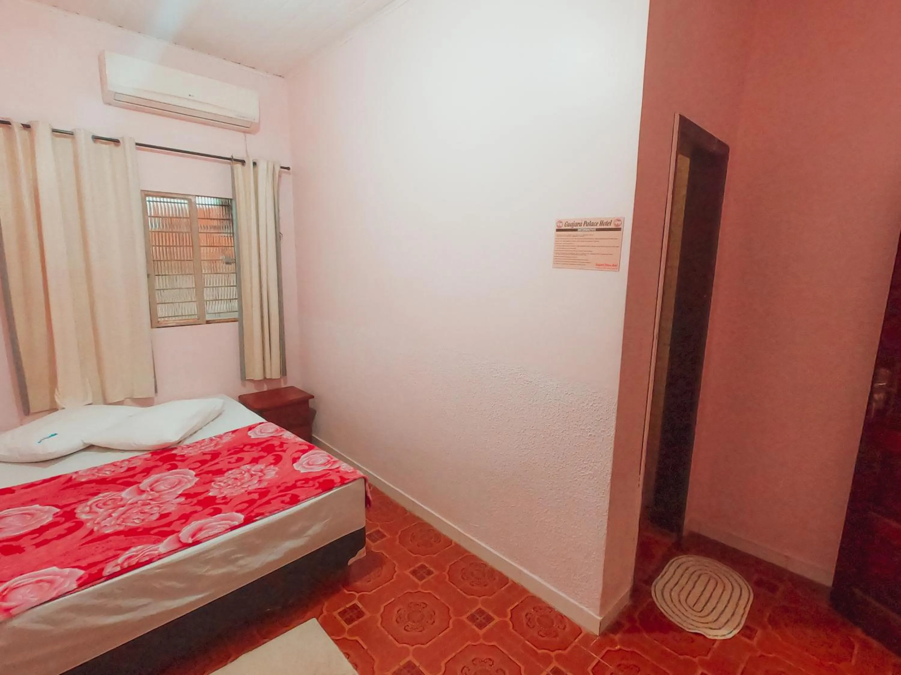 Photo of the whole room, Bed in Guajará Palace Hotel