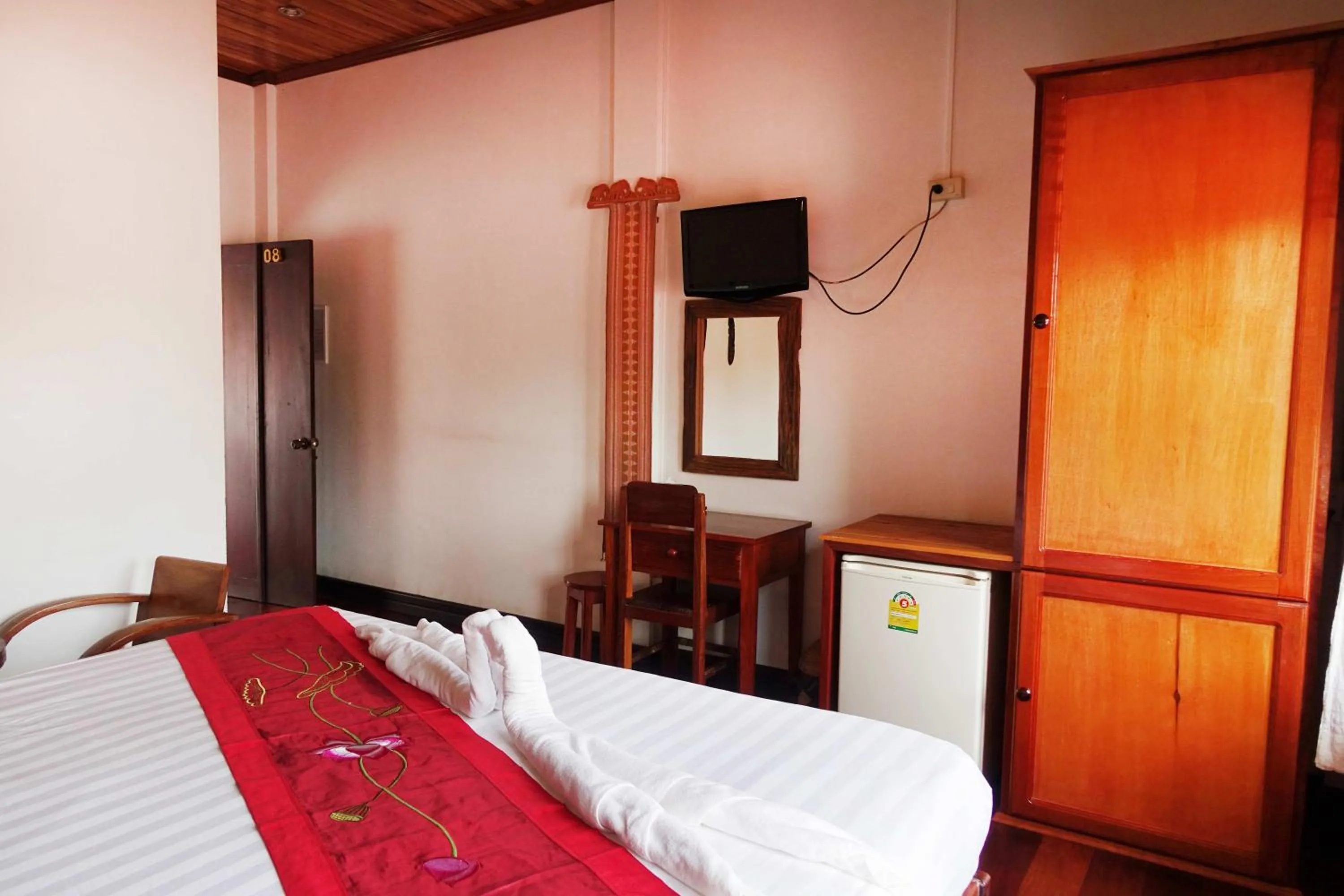 Bed in Villa Rattanakon