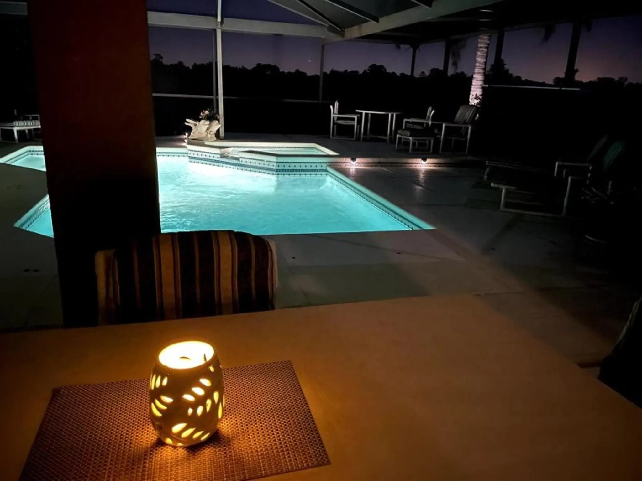 Swimming pool in Private Pool Homes