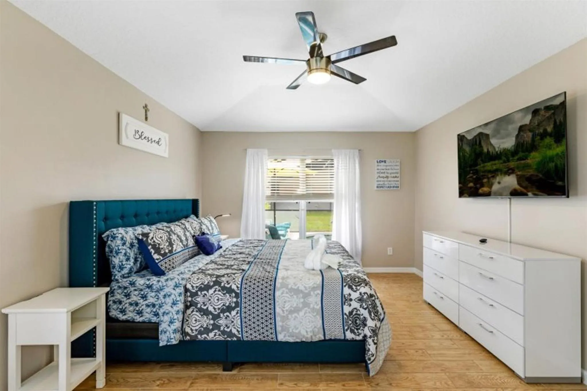 Bedroom, Bed in Private Pool Homes
