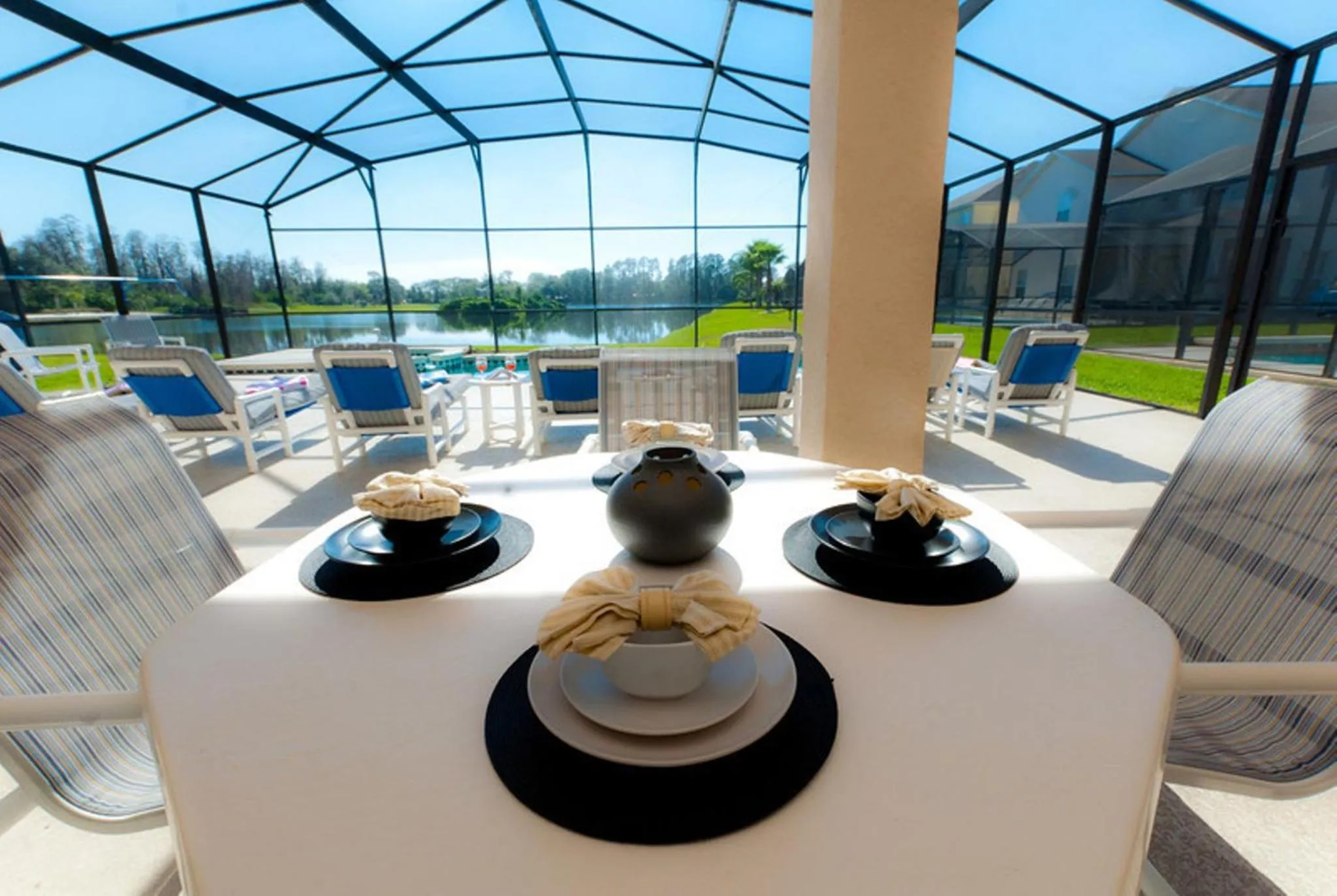 Swimming pool in Private Pool Homes