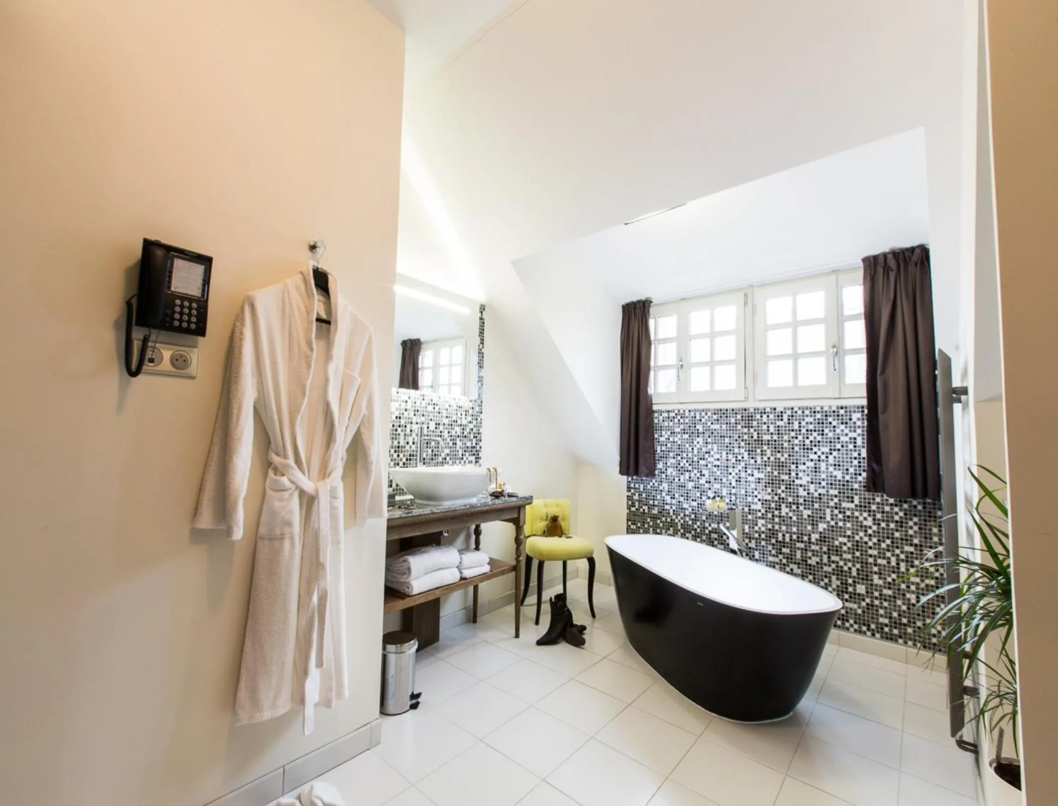 Bathroom in Hôtel Spa Marotte