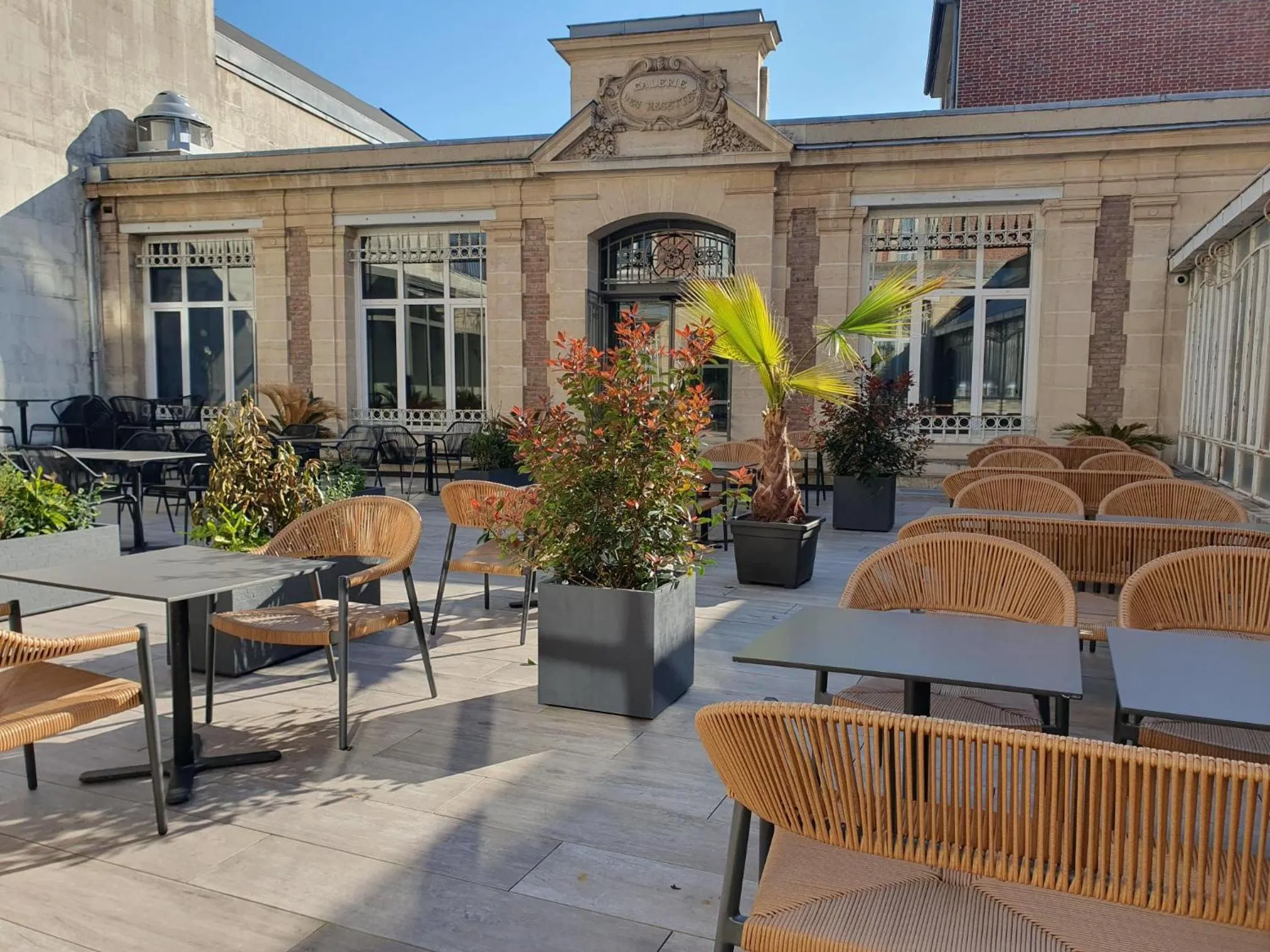 Property building in Hôtel Spa Marotte