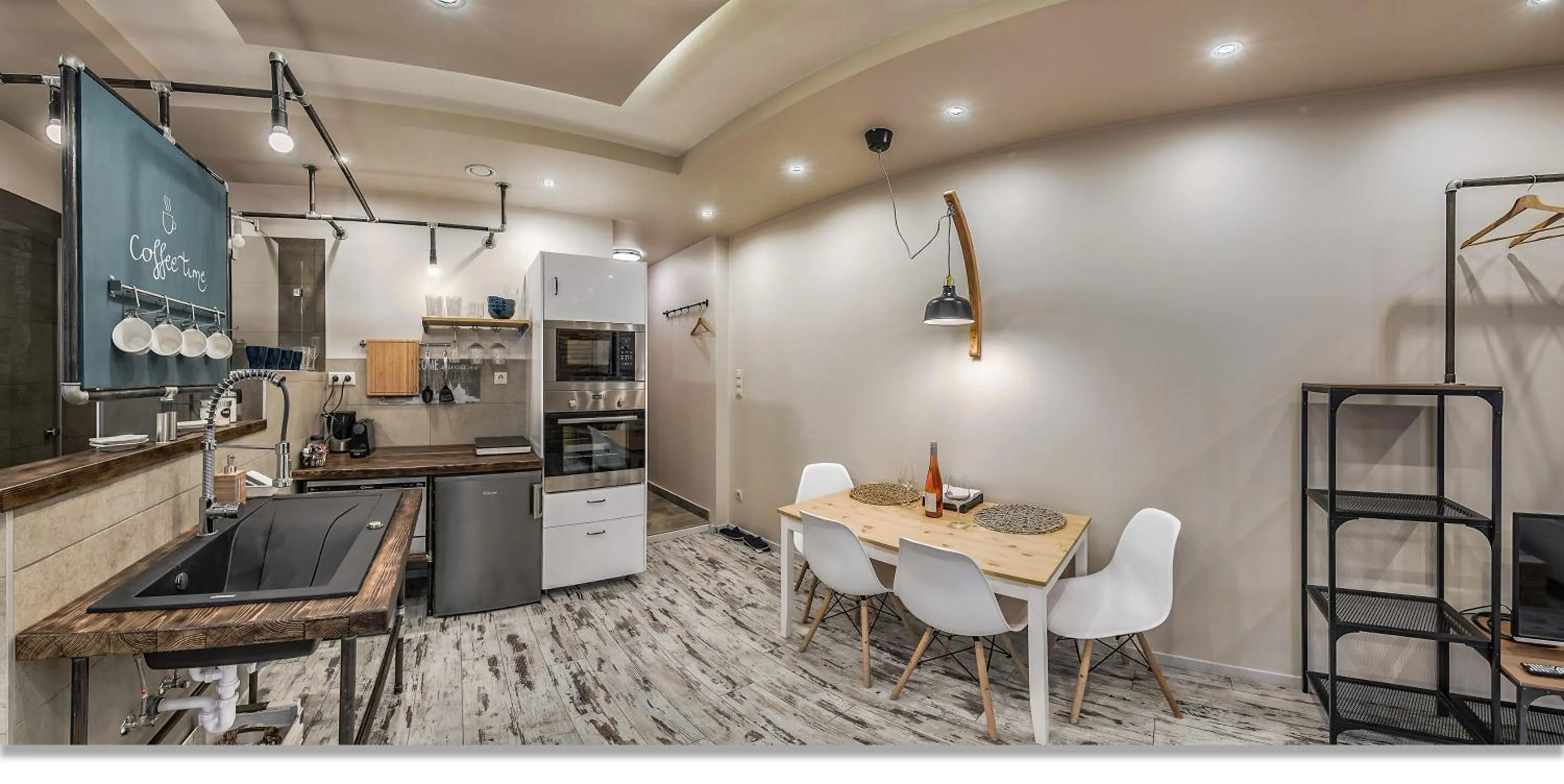 Kitchen or kitchenette in Downtown Boutique Suite