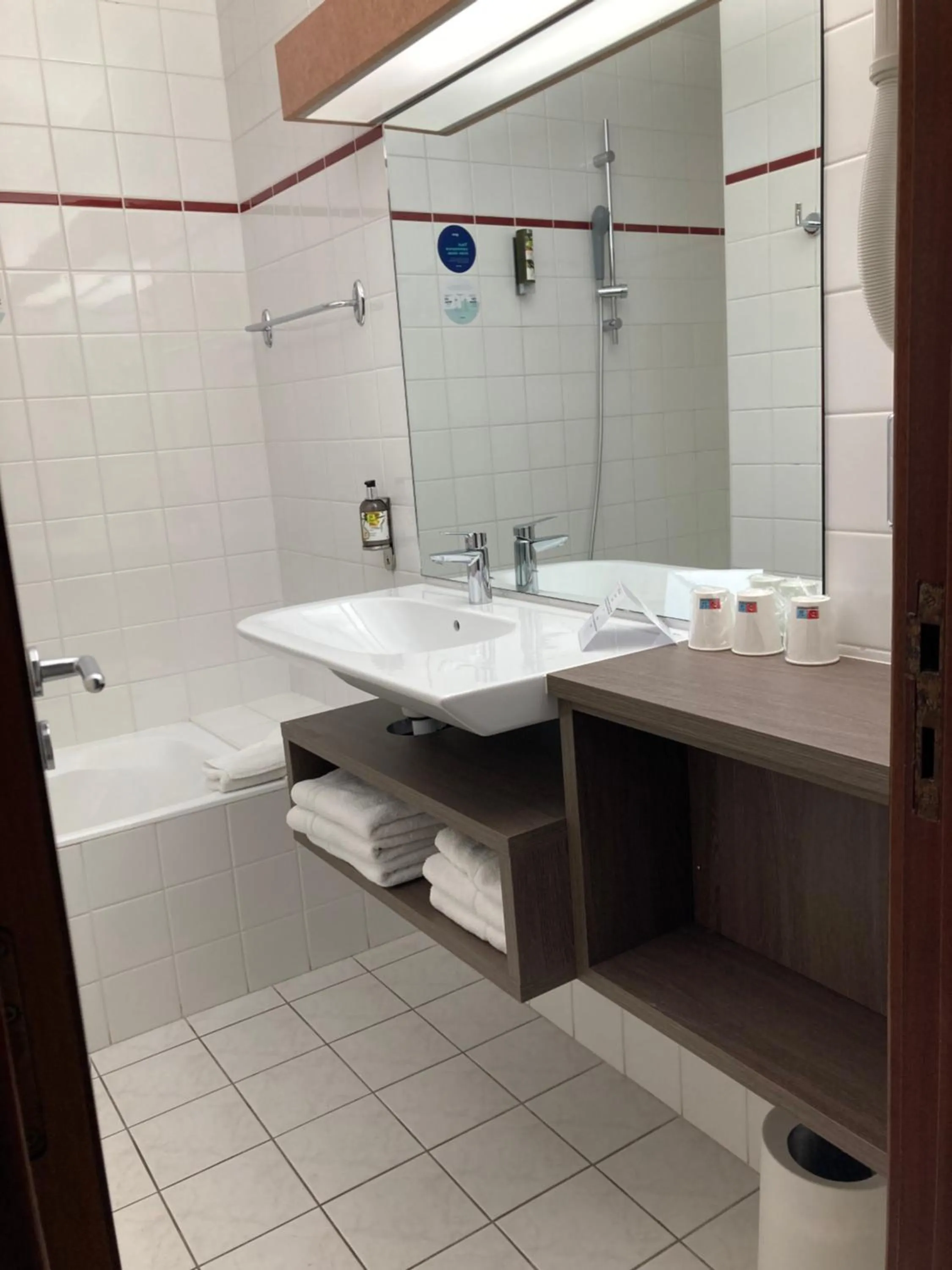 Bathroom in Hotel Europa