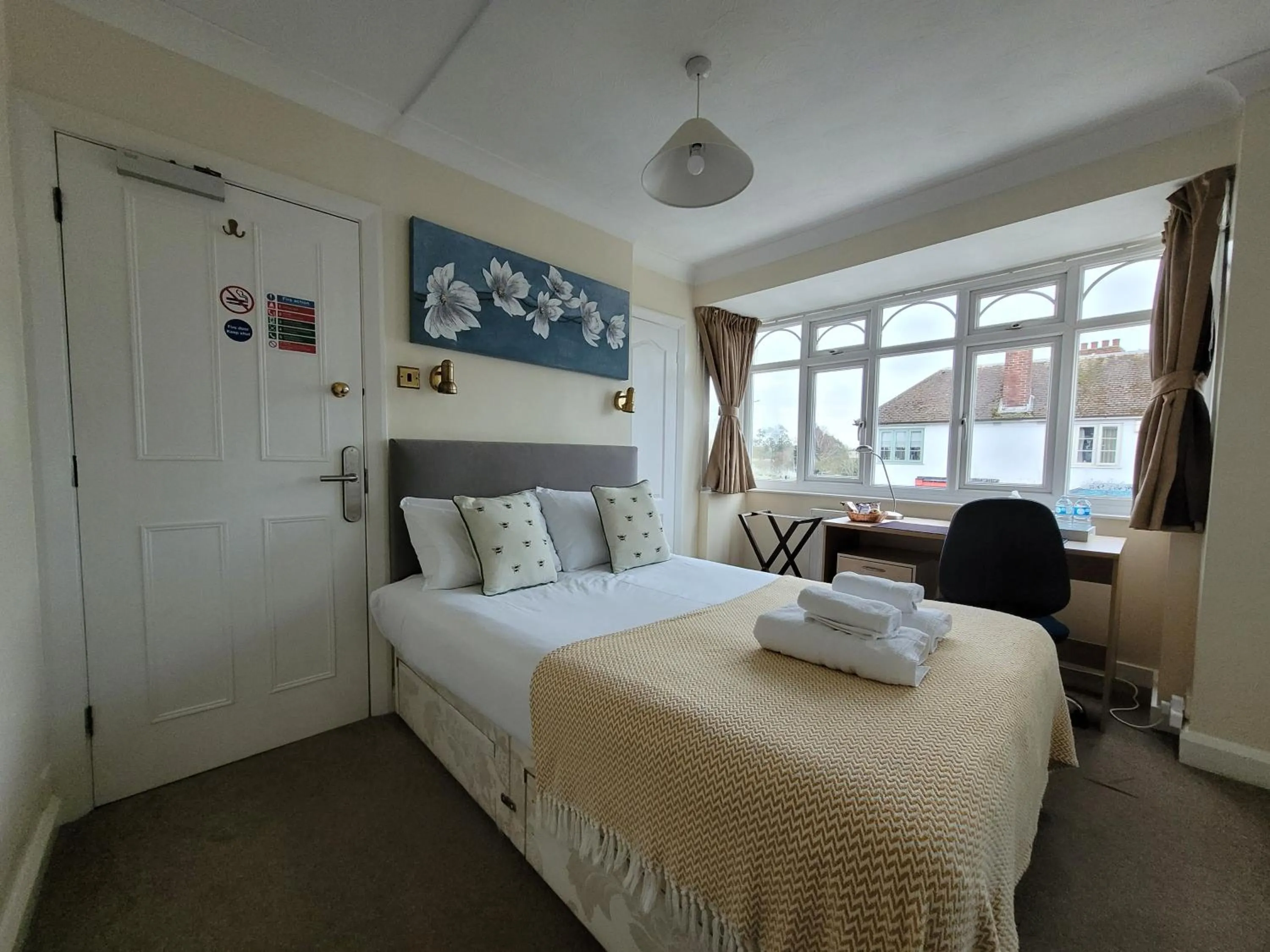 Bed in Cornerways Guest House