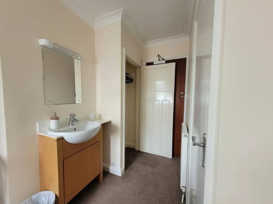 wardrobe in Cornerways Guest House