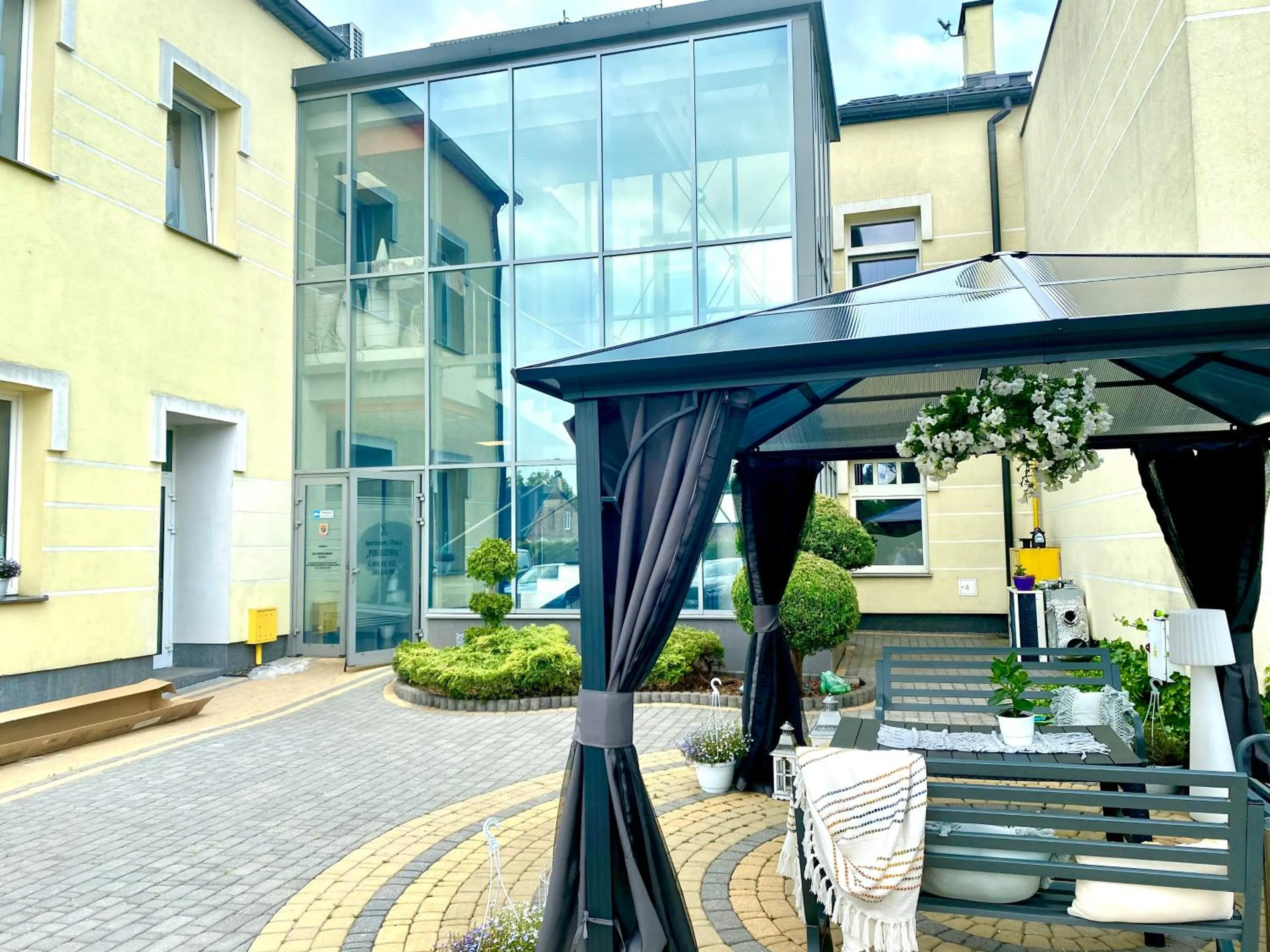 Apartamenty i pokoje „Pod Jedynką”