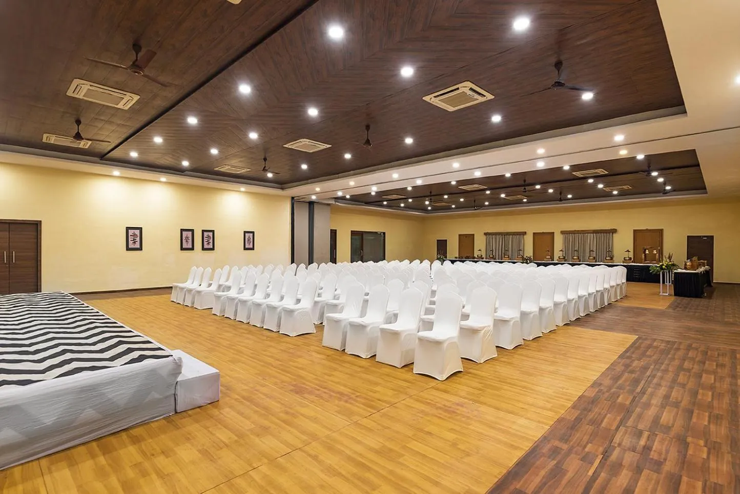 Banquet/Function facilities in Manas Lifestyle Resort Igatpuri