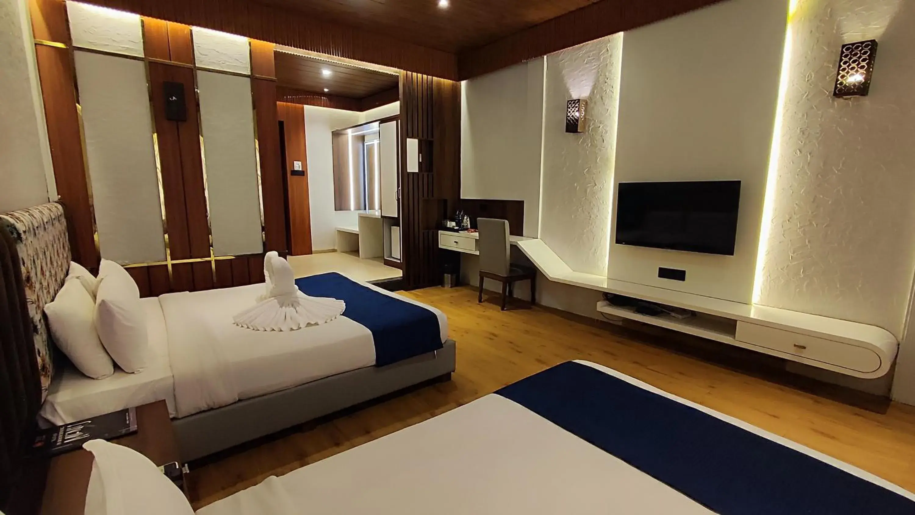 TV and multimedia, Bed in Manas Lifestyle Resort Igatpuri TV and multimedia, Bed in Manas Lifestyle Resort Igatpuri