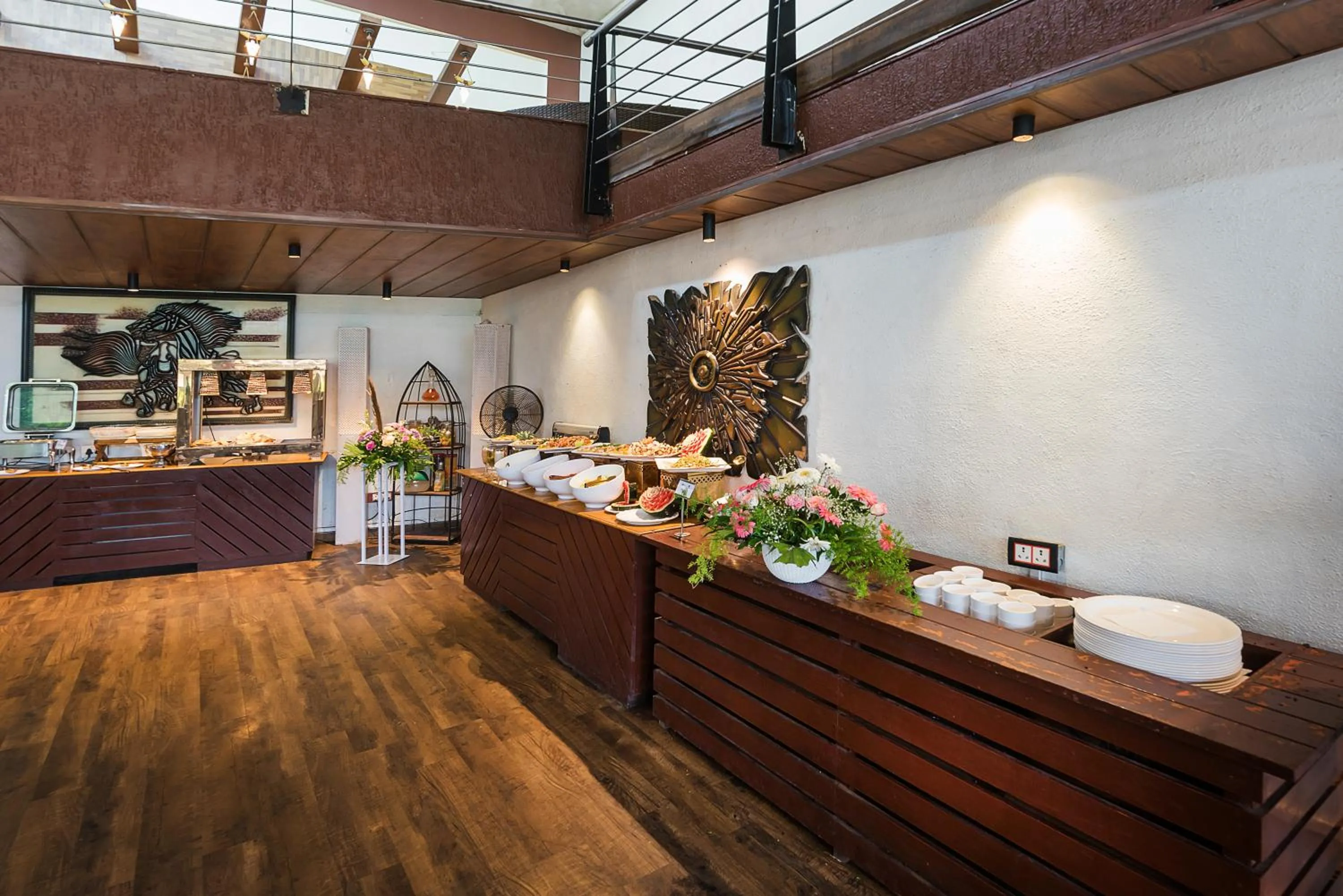 Restaurant/places to eat in Manas Lifestyle Resort Igatpuri