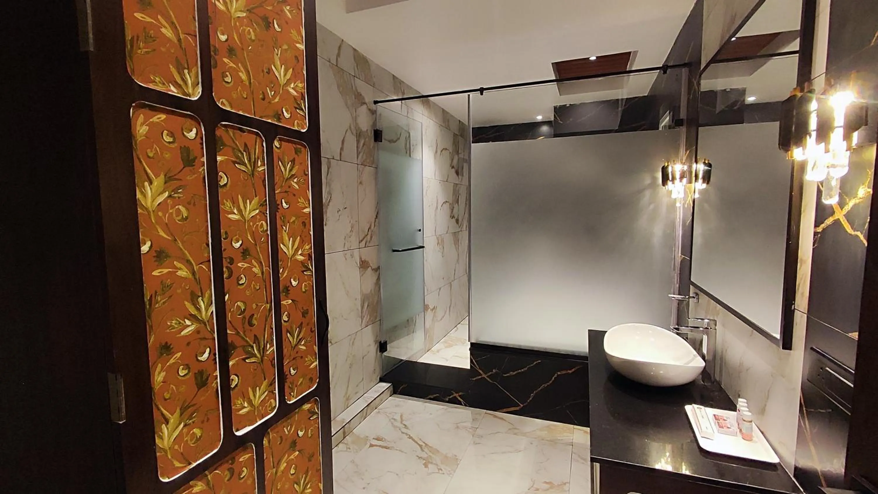 Shower in Manas Lifestyle Resort Igatpuri