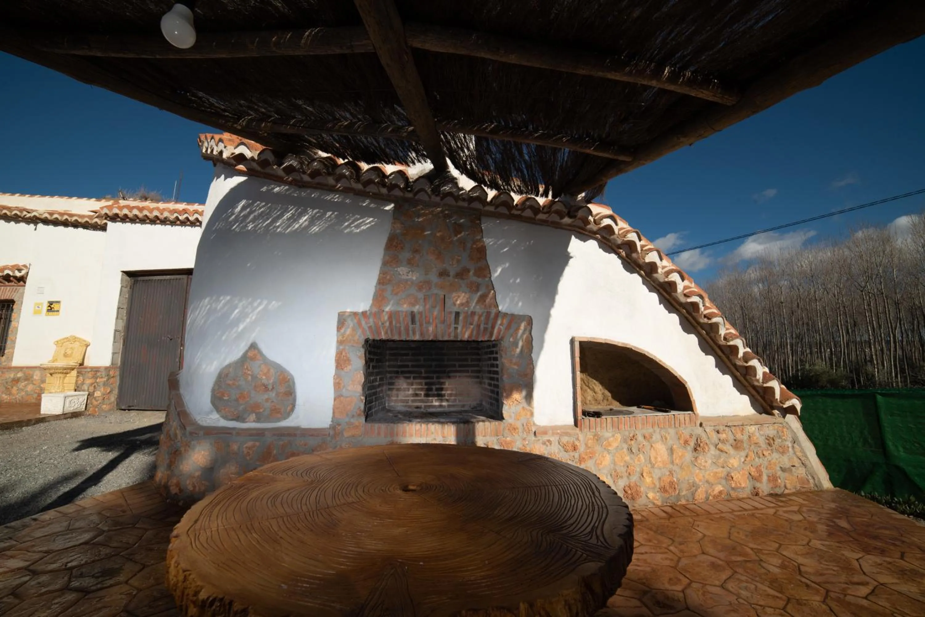 BBQ facilities in Cuevas Cortijo Gachas