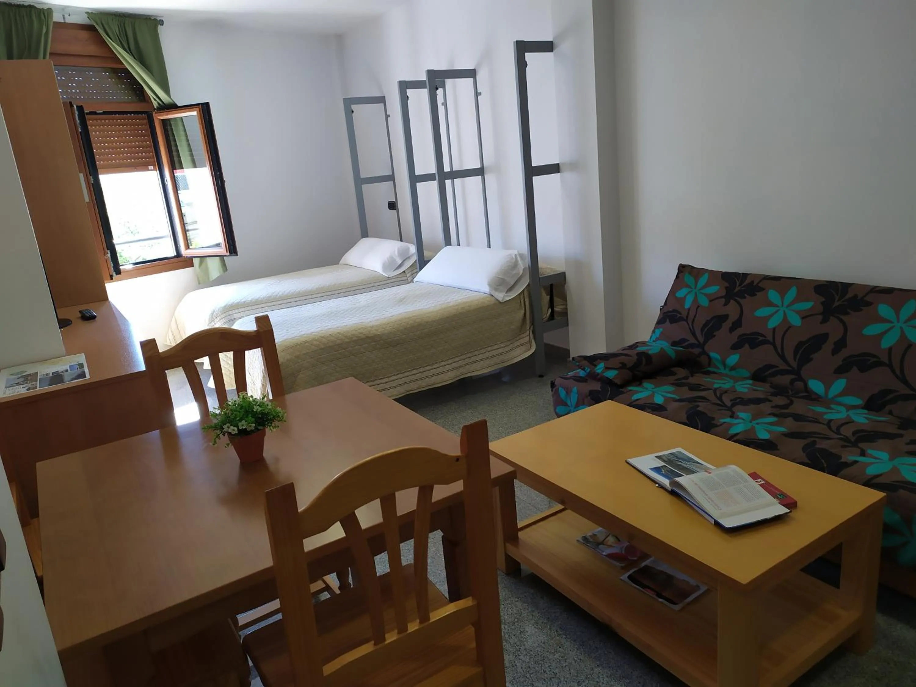 Bed in Hotel Albanta