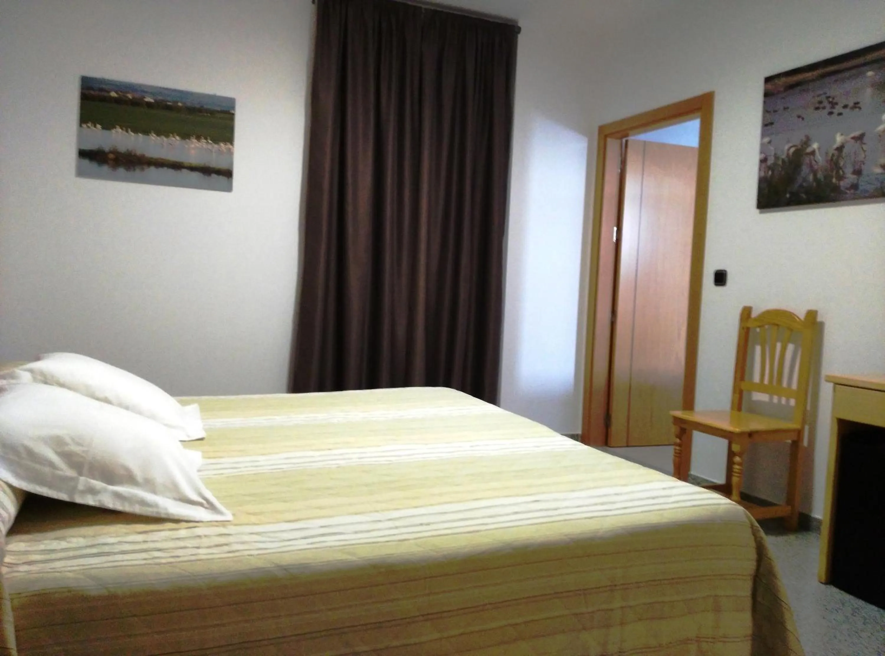 Photo of the whole room, Bed in Hotel Albanta