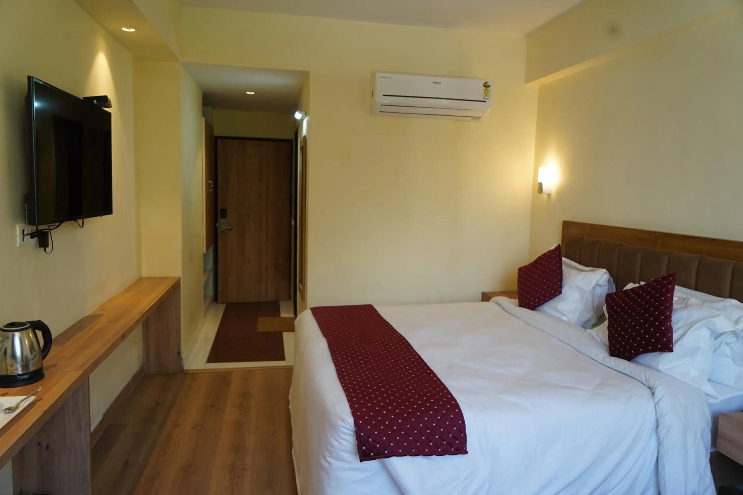 Bed in Hotel Forest Avenue - Best Luxury Hotel in Dehradun