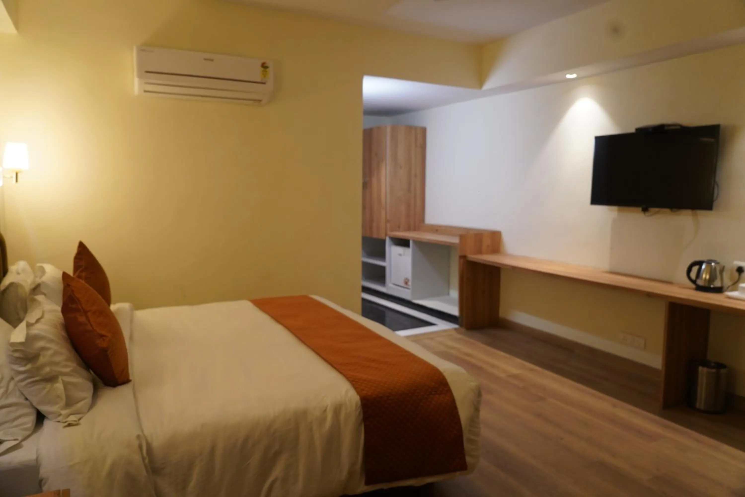 Bedroom, Bed in Hotel Forest Avenue - Best Luxury Hotel in Dehradun