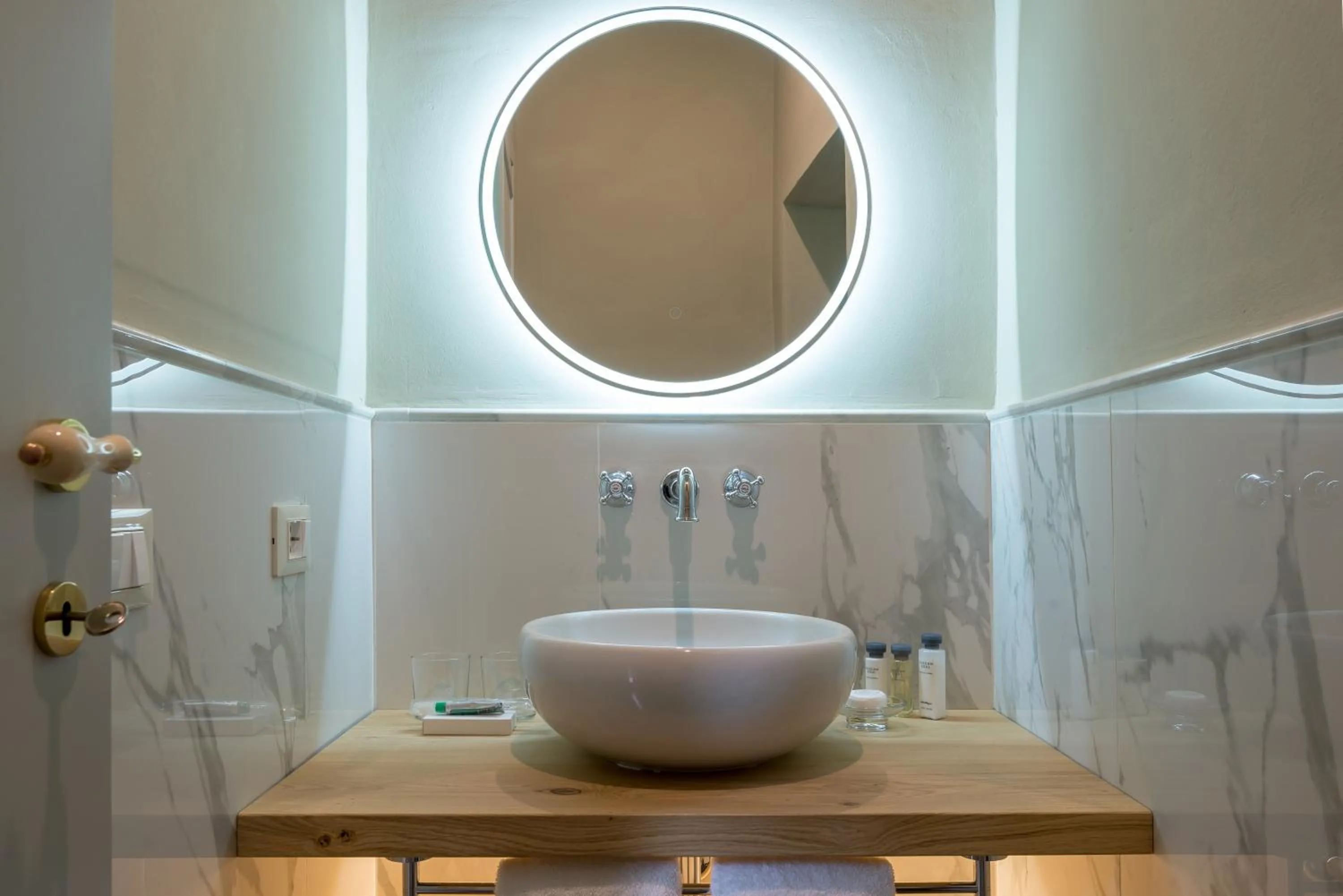 Bathroom in Relais Villa Olmo - Place of Charme